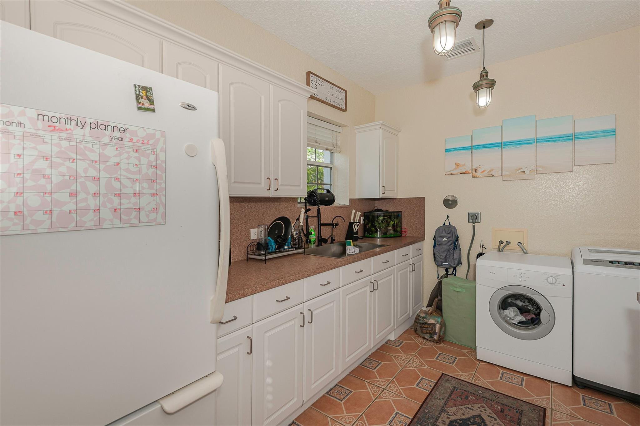 Lauderdale 2-9 D - Residential Income