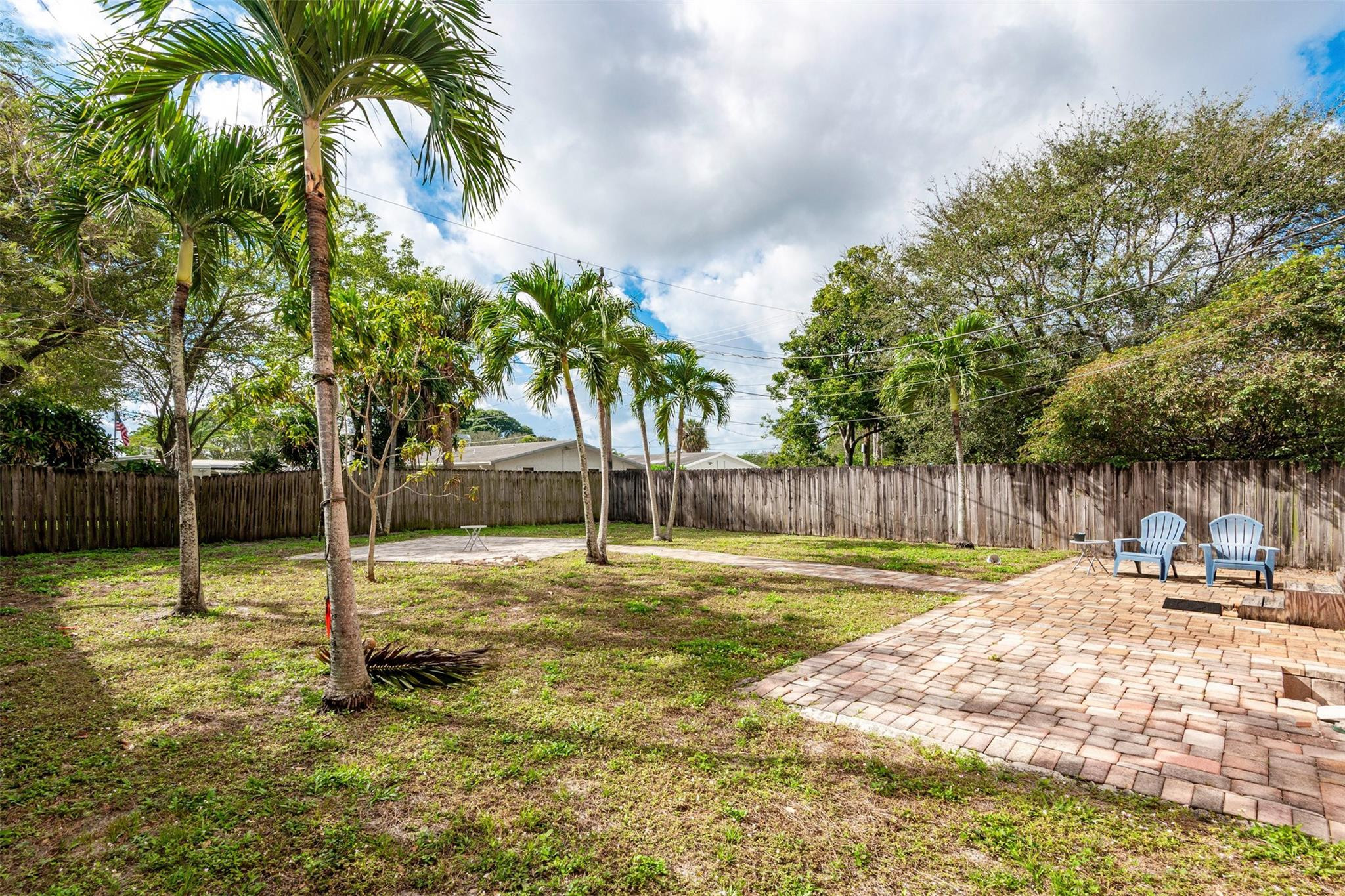 Lauderdale 2-9 D - Residential Income