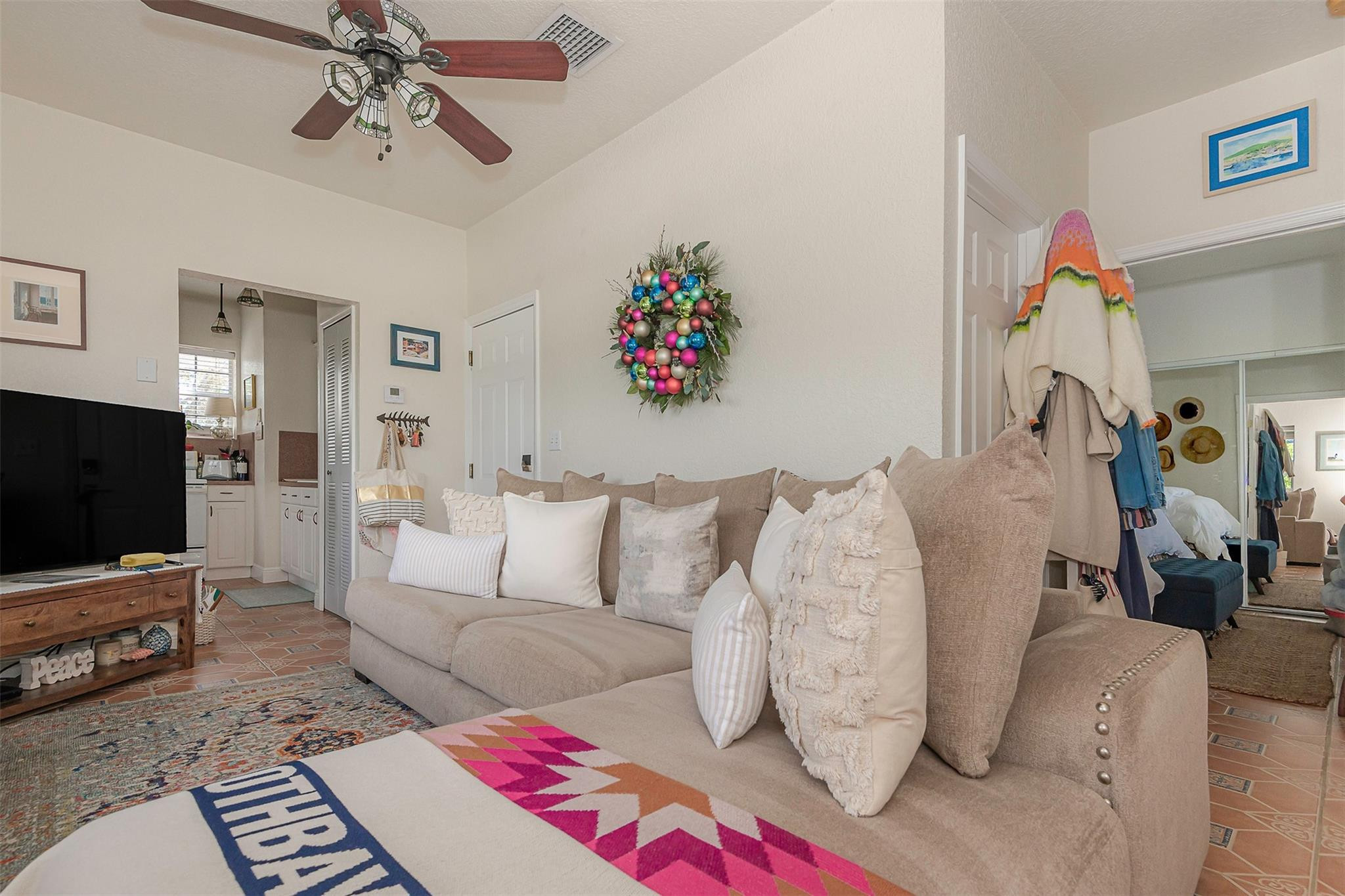 Lauderdale 2-9 D - Residential Income