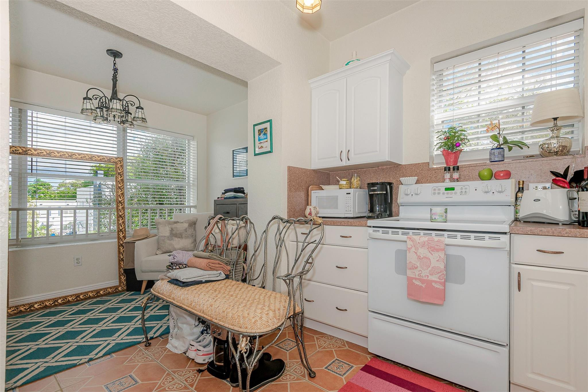 Lauderdale 2-9 D - Residential Income