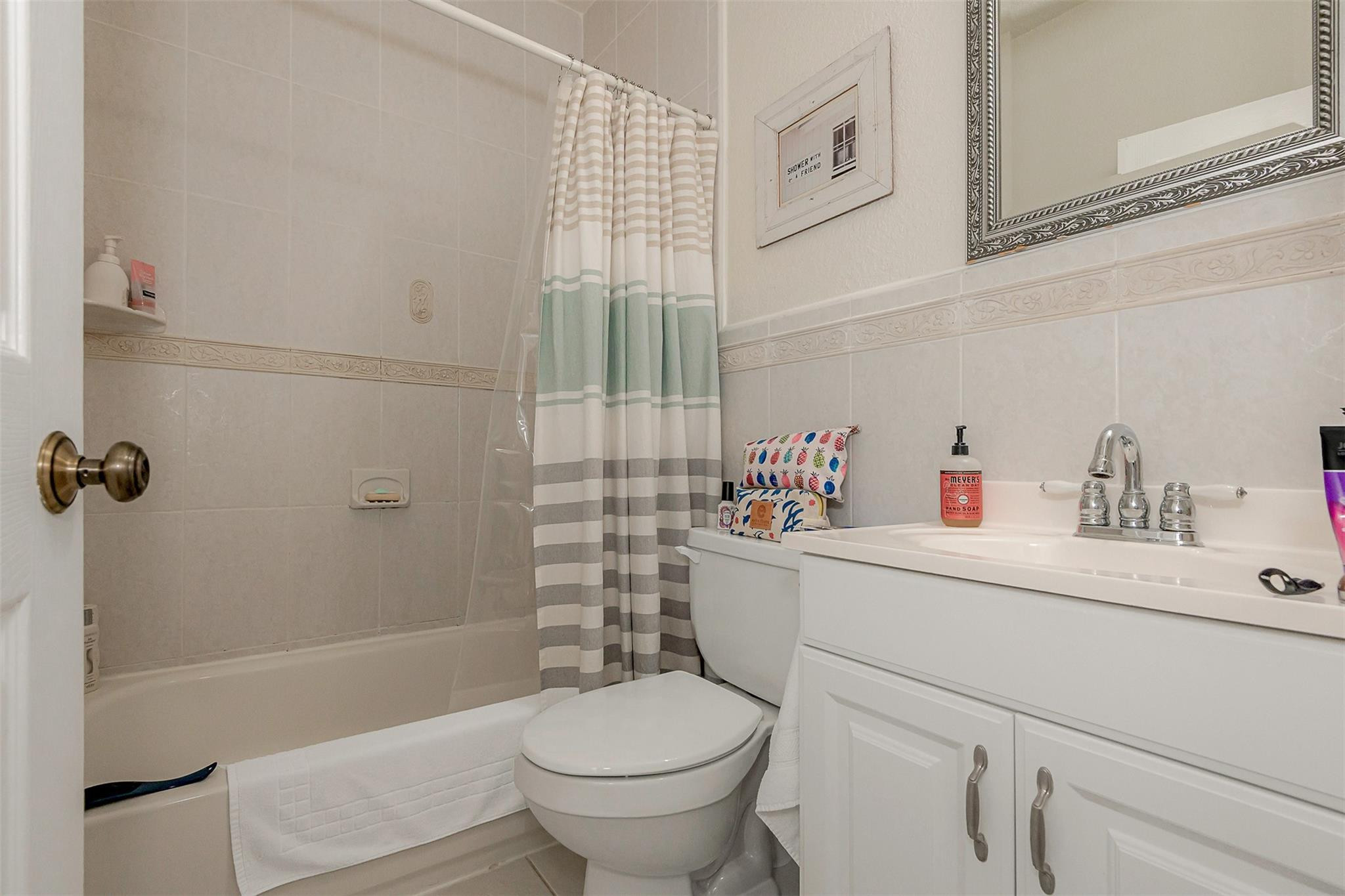 Lauderdale 2-9 D - Residential Income