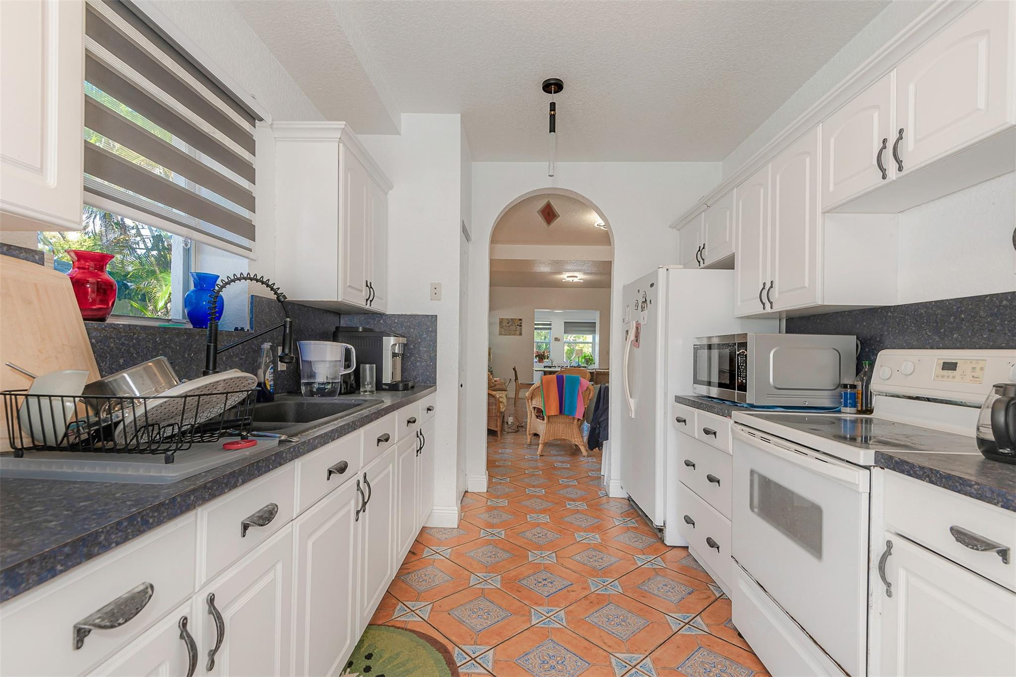 Lauderdale 2-9 D - Residential Income