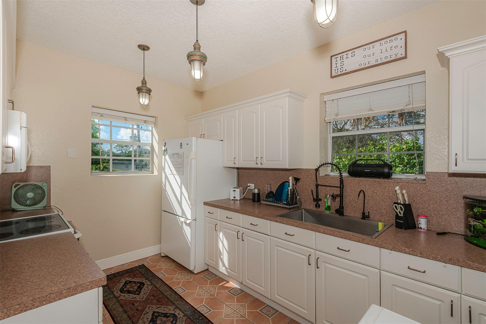 Lauderdale 2-9 D - Residential Income