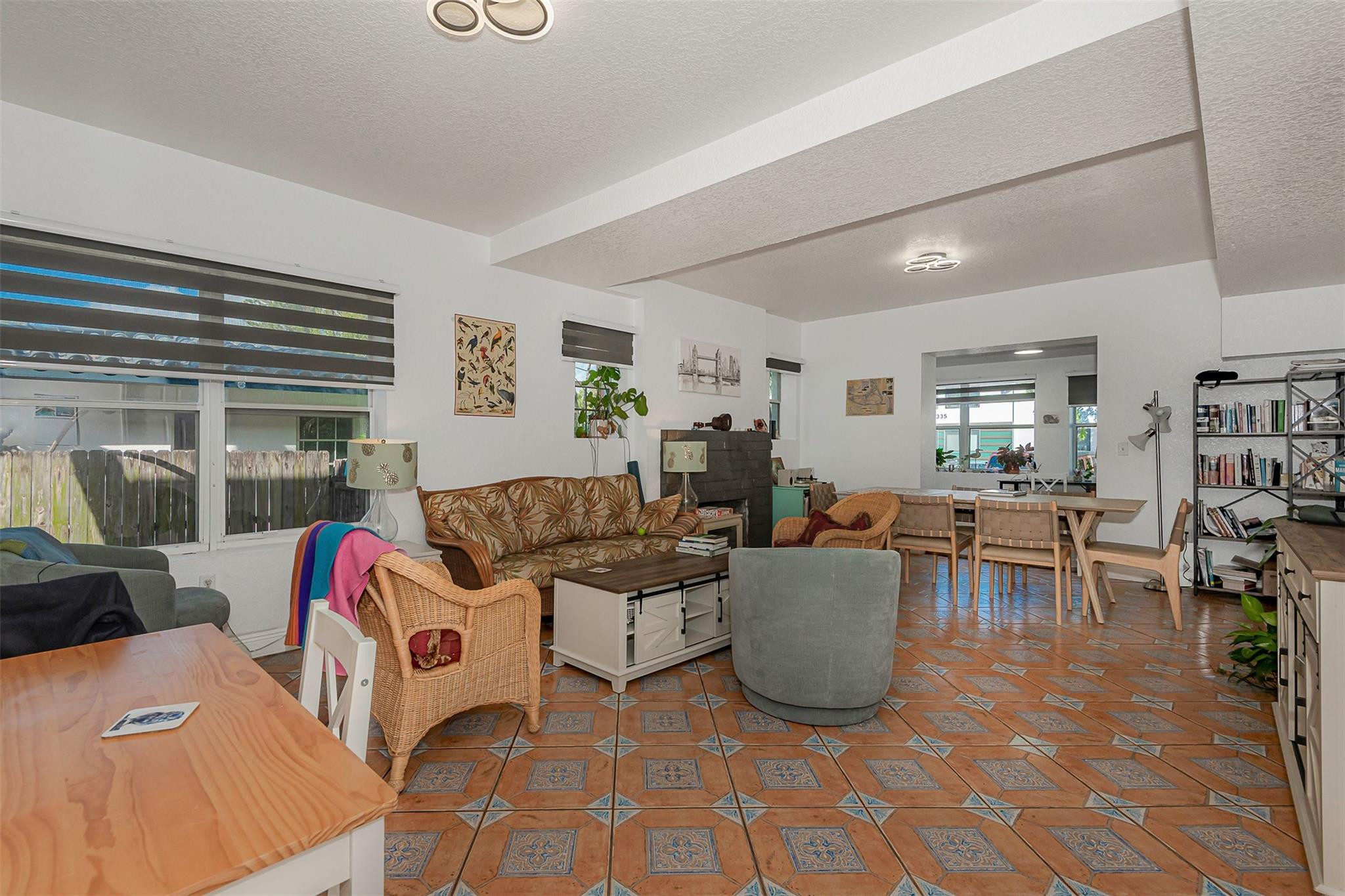 Lauderdale 2-9 D - Residential Income