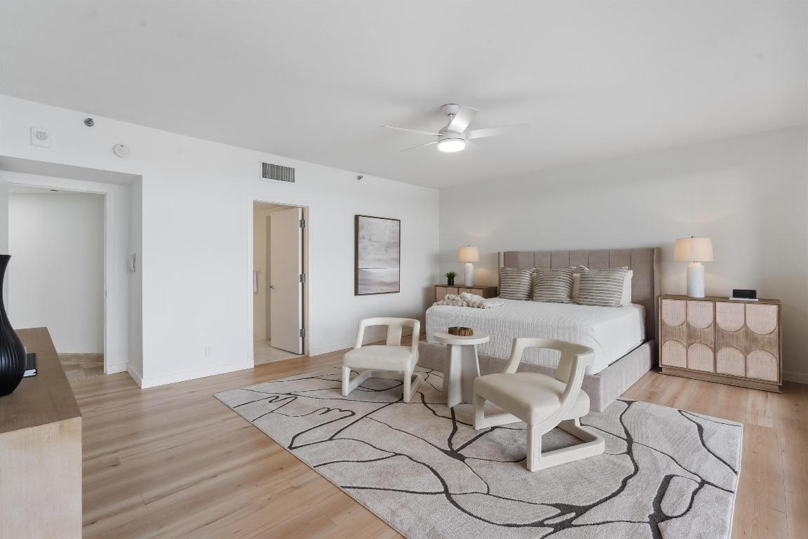 OLD PORT COVE LAKE POINT TOWER CONDO - Residential