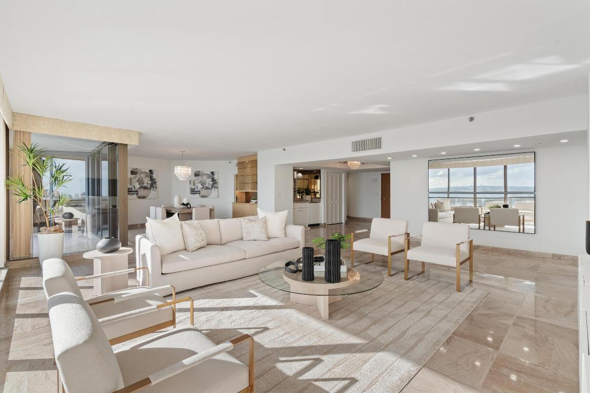 OLD PORT COVE LAKE POINT TOWER CONDO - Residential