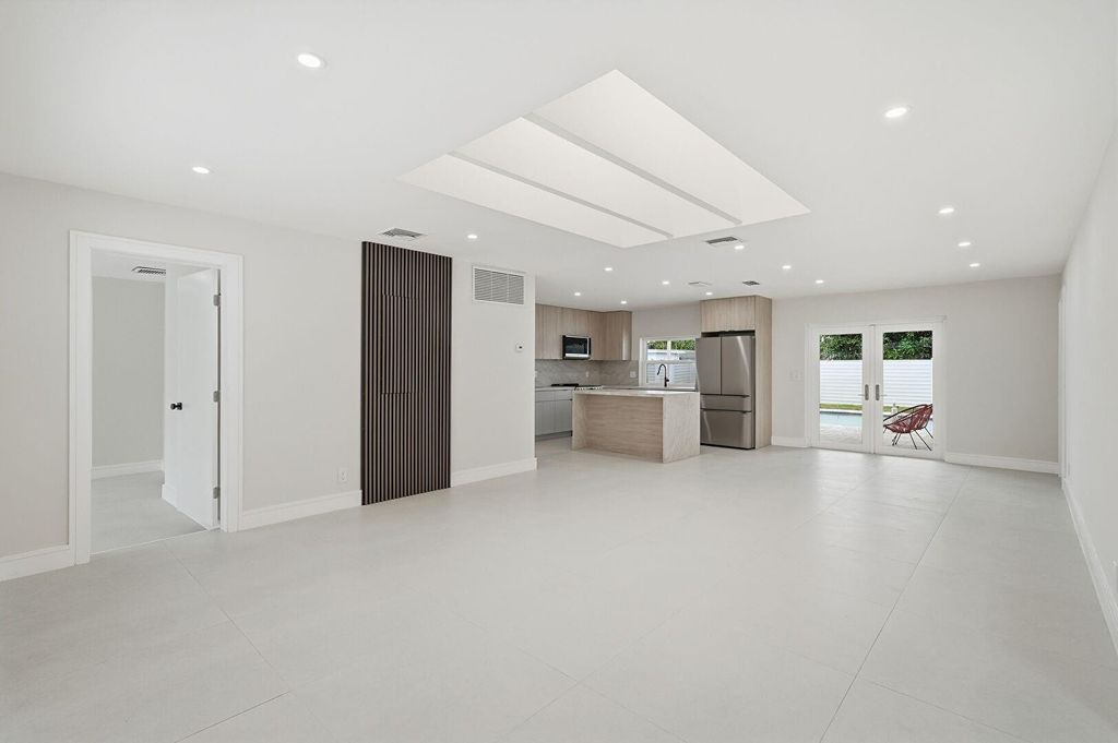 Photo of 5507 W Park Road, Hollywood, FL 33021 (MLS # F10546788)