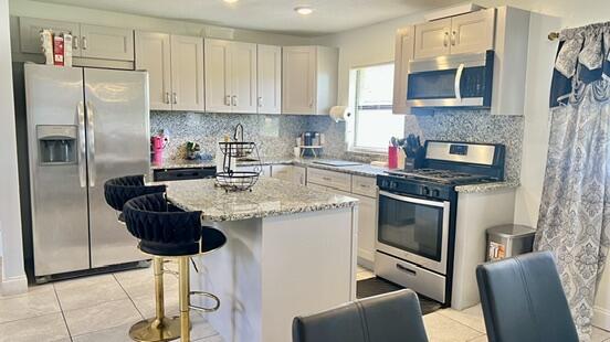 SHERATON PLAZA UNIT 2 REPLAT - Residential Lease