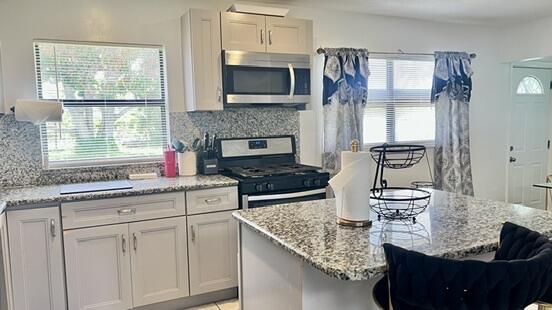 SHERATON PLAZA UNIT 2 REPLAT - Residential Lease