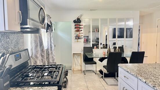 SHERATON PLAZA UNIT 2 REPLAT - Residential Lease