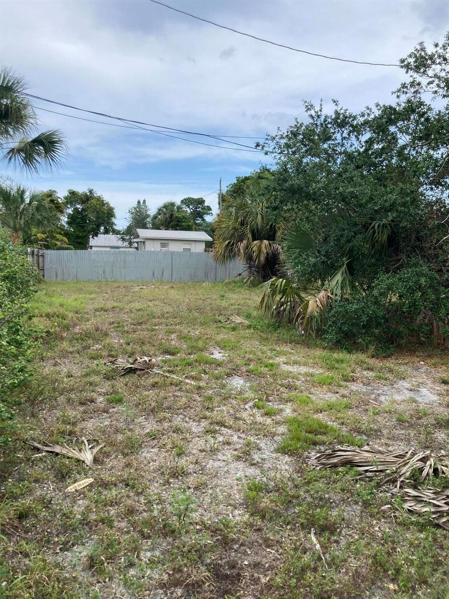 Buildable 50x100 Lot in Port Salerno CRA DistrictUsage Questions?Growth Management at Martin County Offices