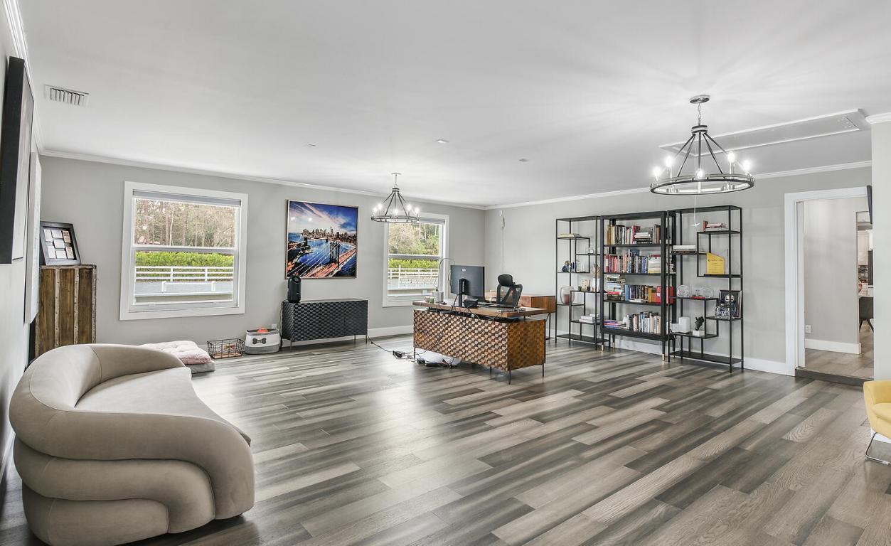 PADDOCK PARK 2 OF WELLINGTON - Residential