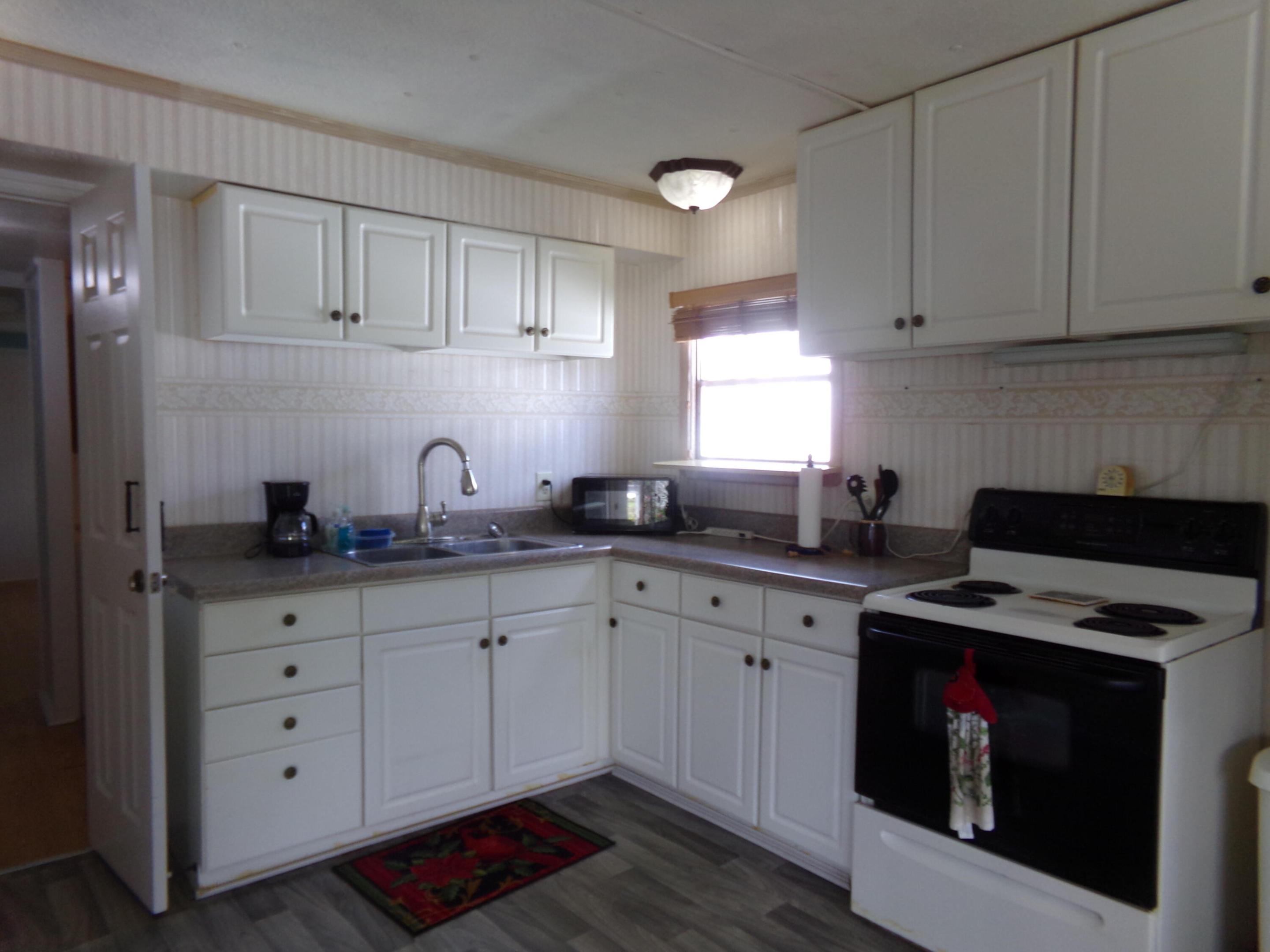 PARRY TRAILER VILLAGE - Residential