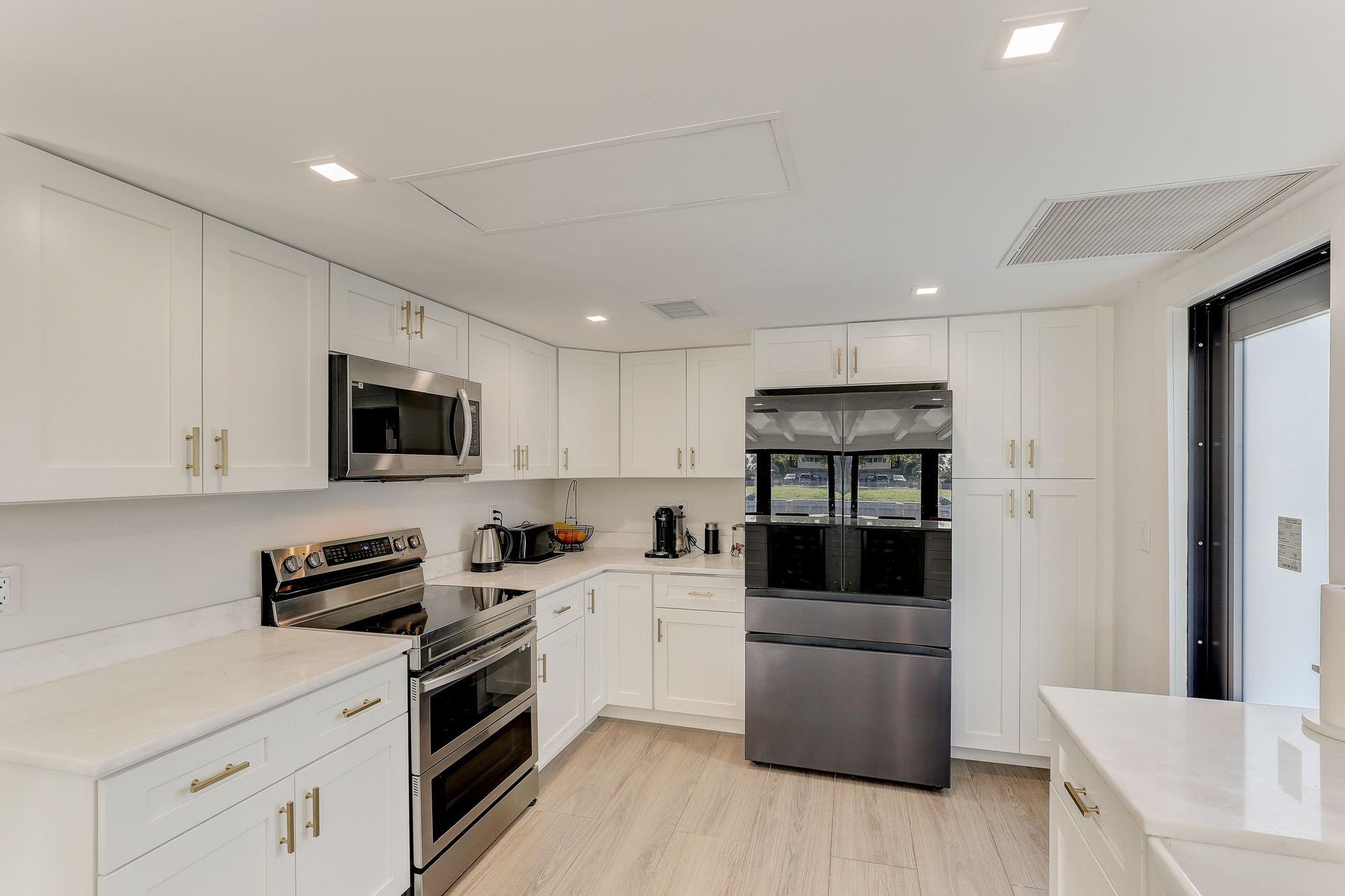 2518 Bimini Ln