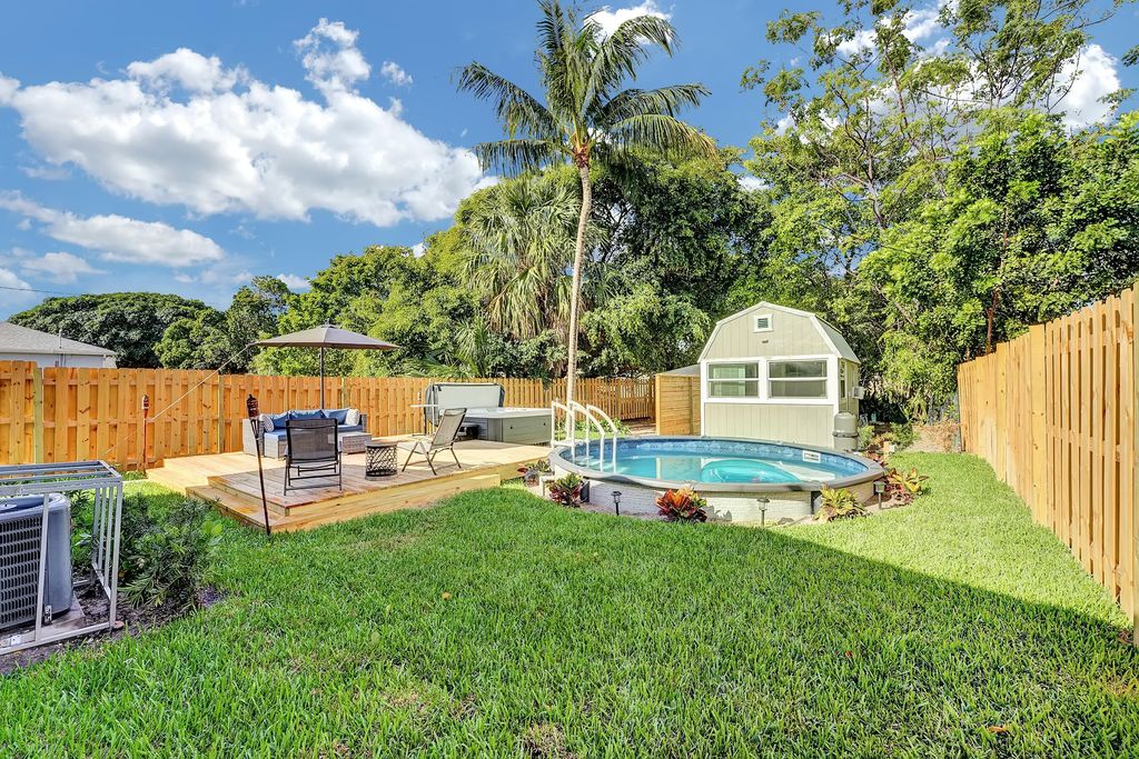 Photo of 240 NW 9th Avenue, Delray Beach, FL 33444 (MLS # B26003905)