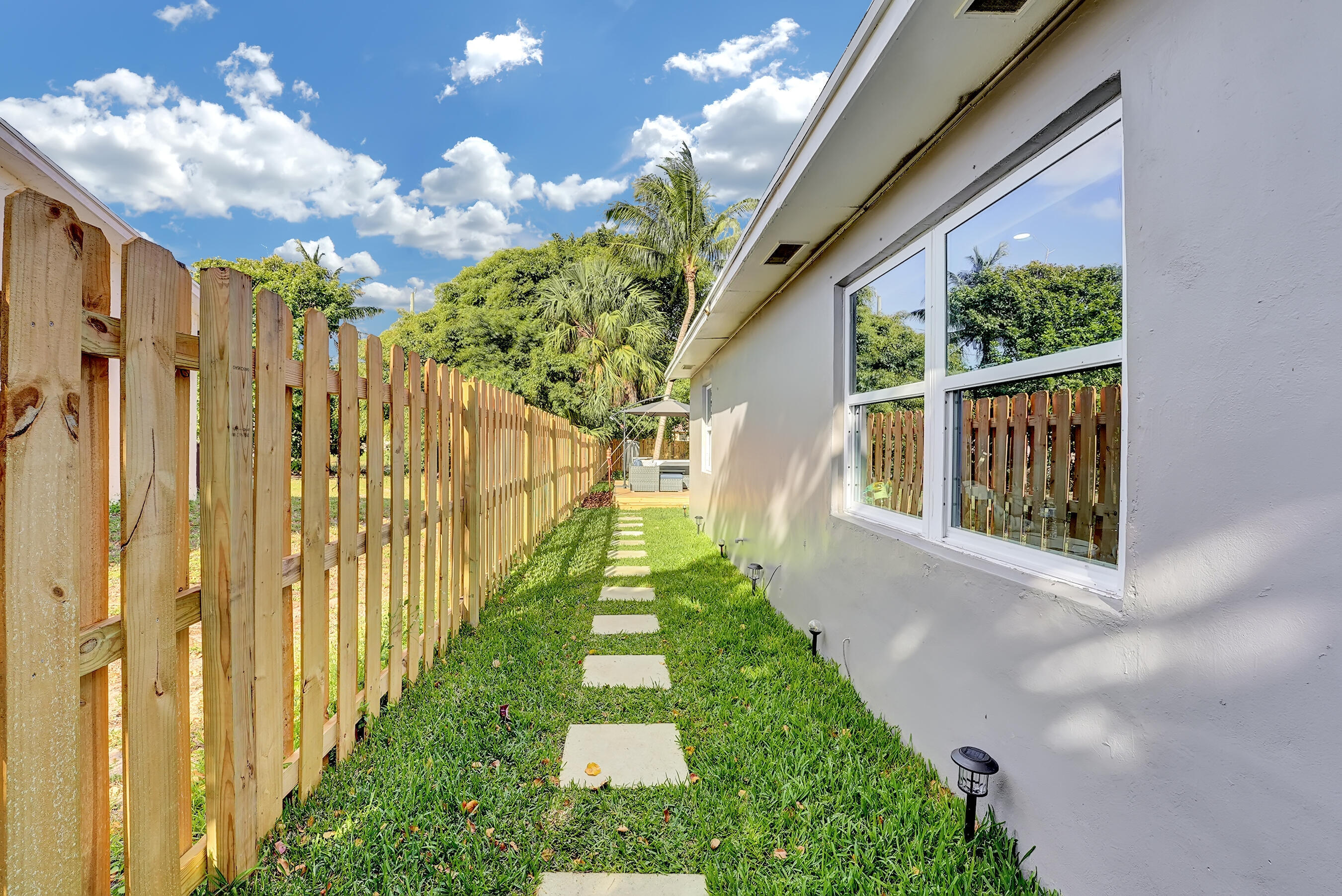 TOURIST NOOK DELRAY - Residential Lease