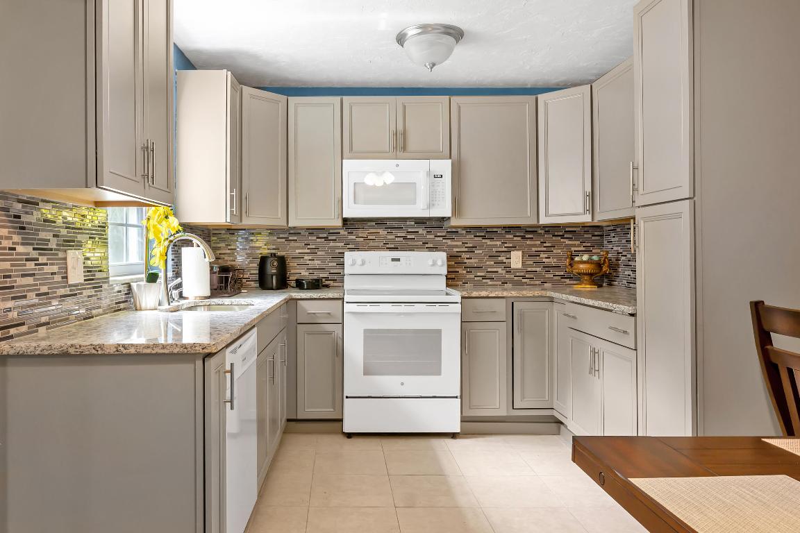 PALM BEACH FARMS CO 7 - Residential