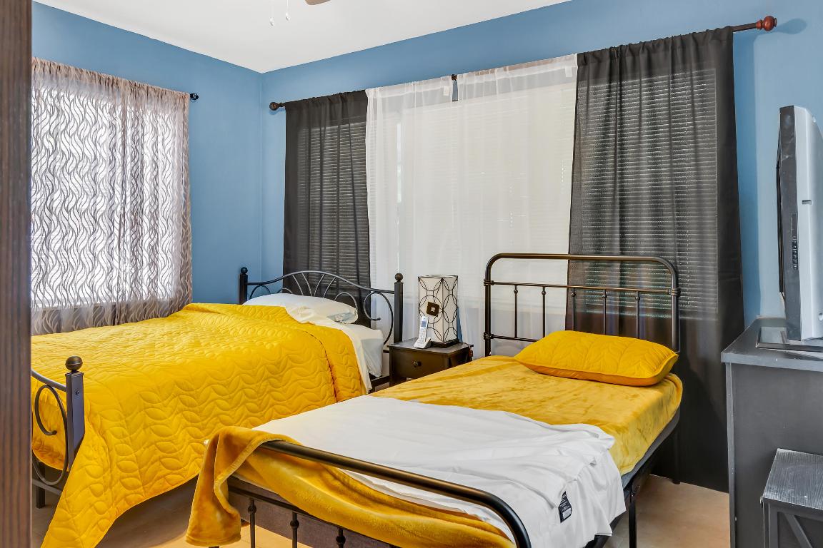 PALM BEACH FARMS CO 7 - Residential