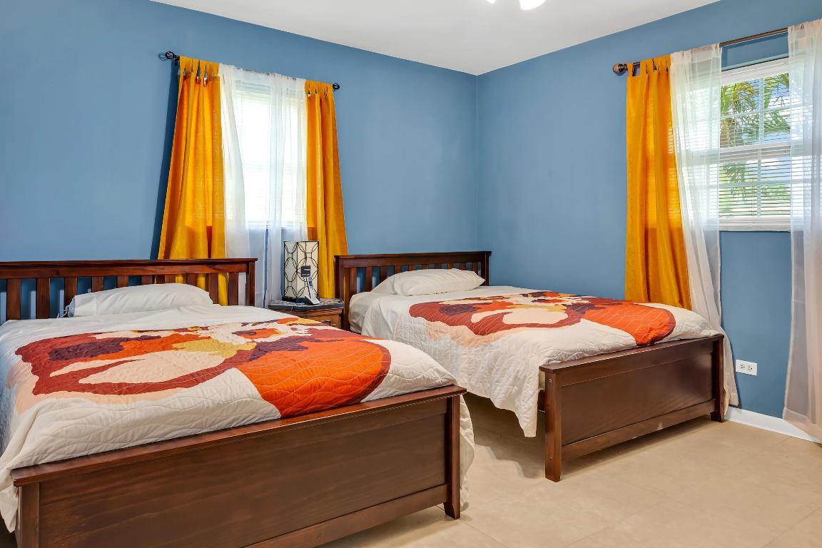 PALM BEACH FARMS CO 7 - Residential