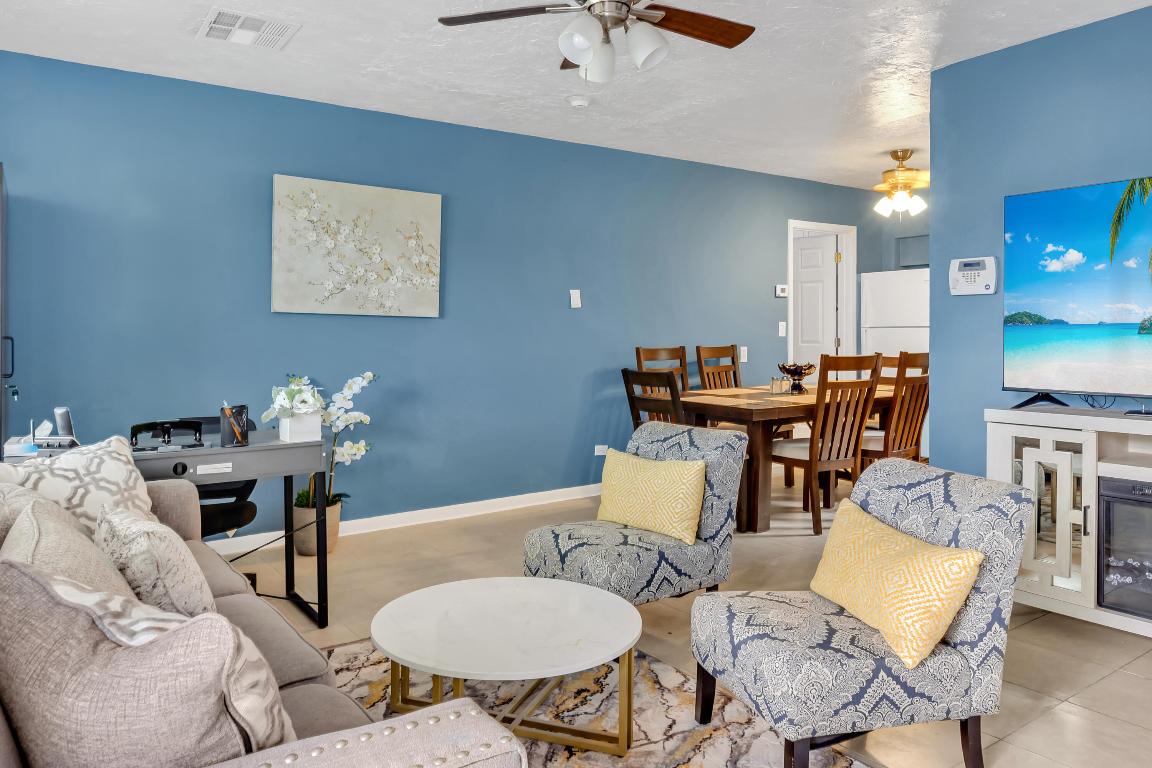 PALM BEACH FARMS CO 7 - Residential