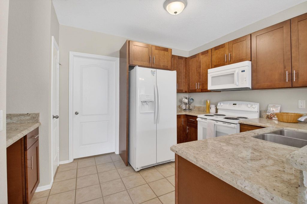 Photo of 1601 Belmont Place, Boynton Beach, FL 33436 (MLS # B26039000)