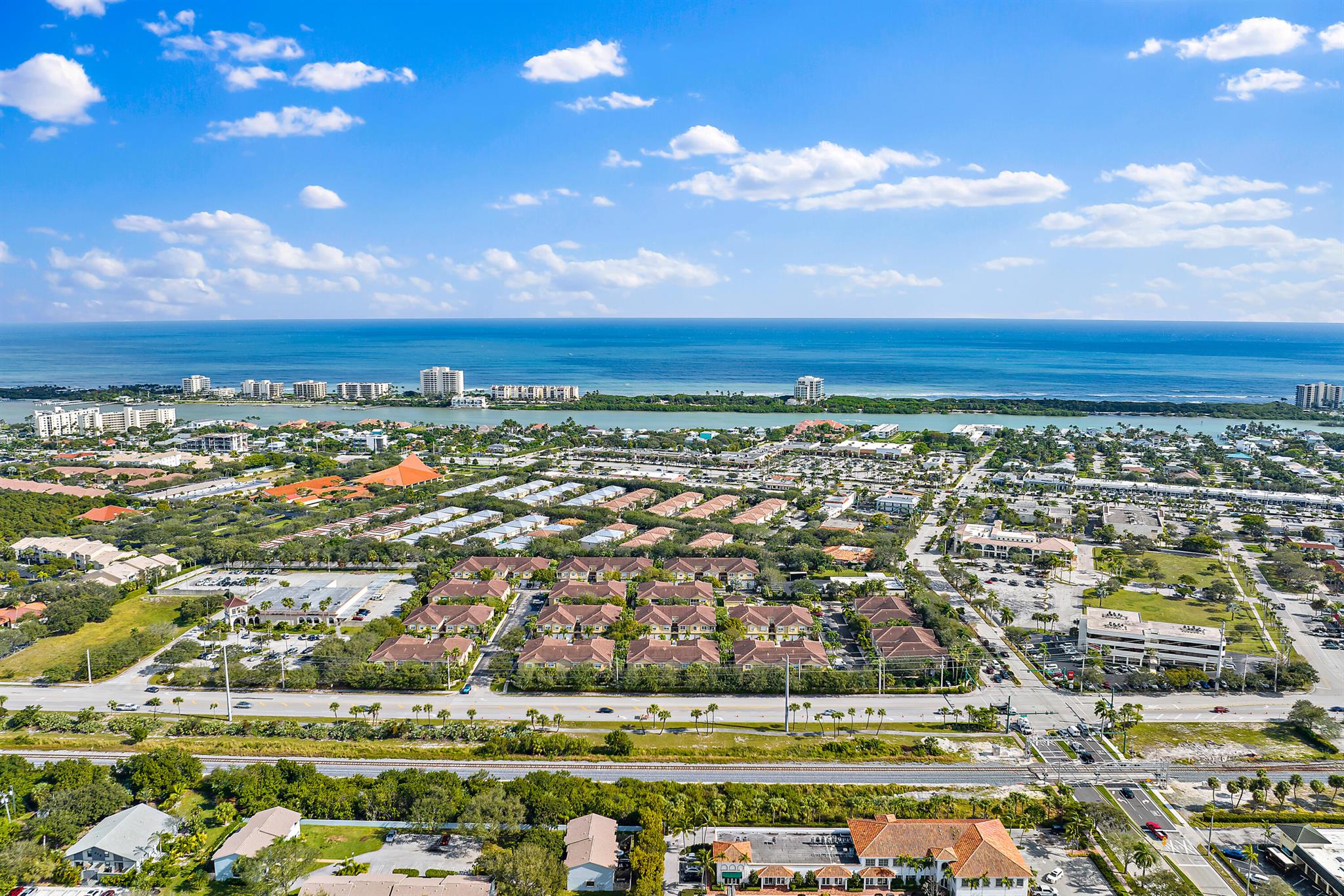 TEQUESTA TRACE CONDO - Residential Lease