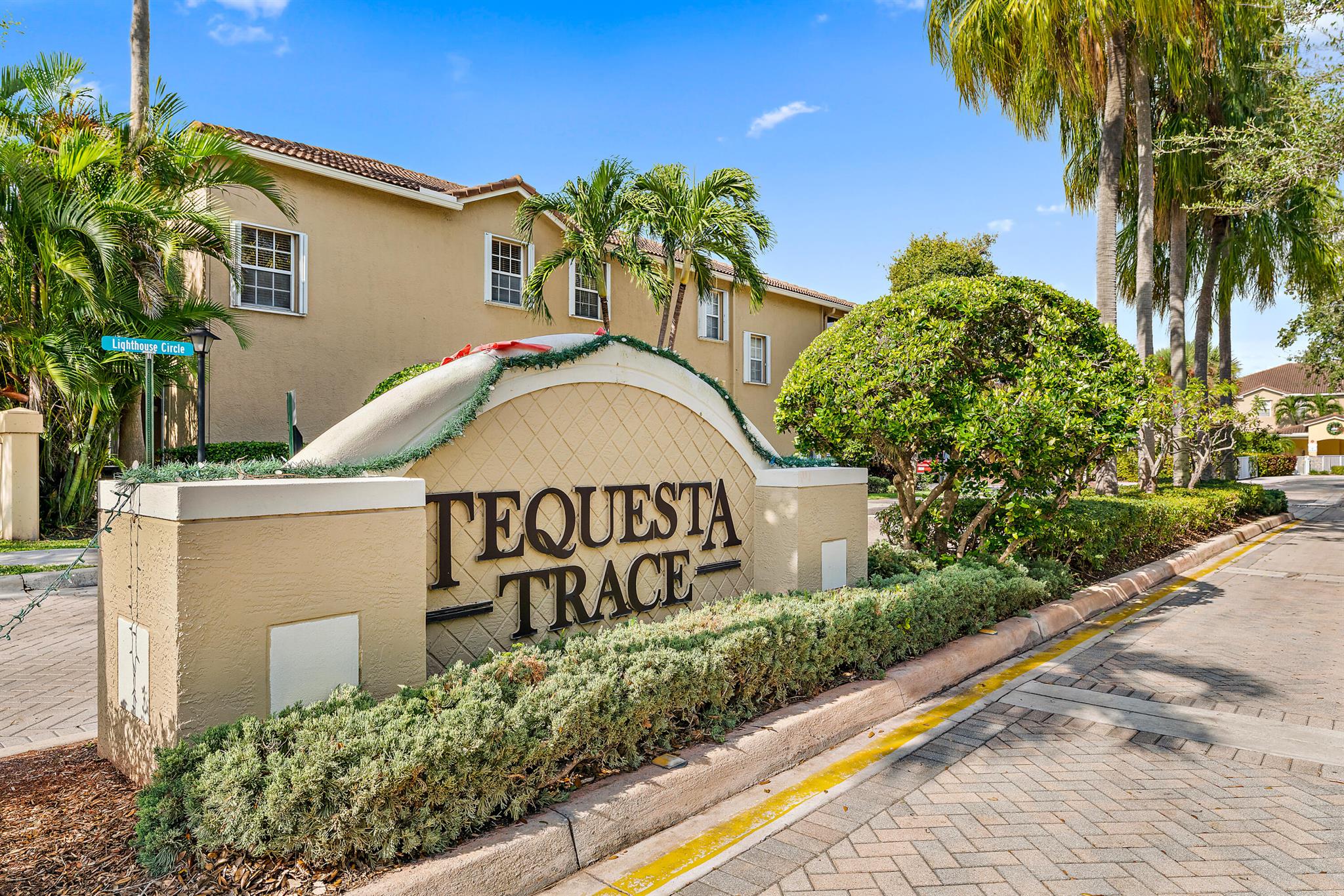 TEQUESTA TRACE CONDO - Residential Lease