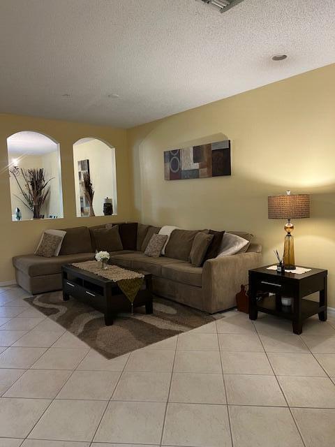TEQUESTA TRACE CONDO - Residential Lease