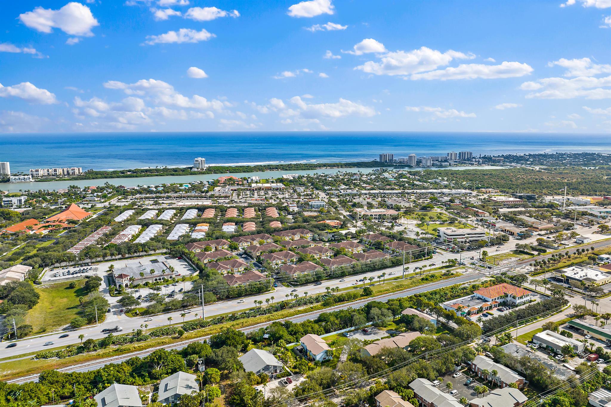 TEQUESTA TRACE CONDO - Residential Lease