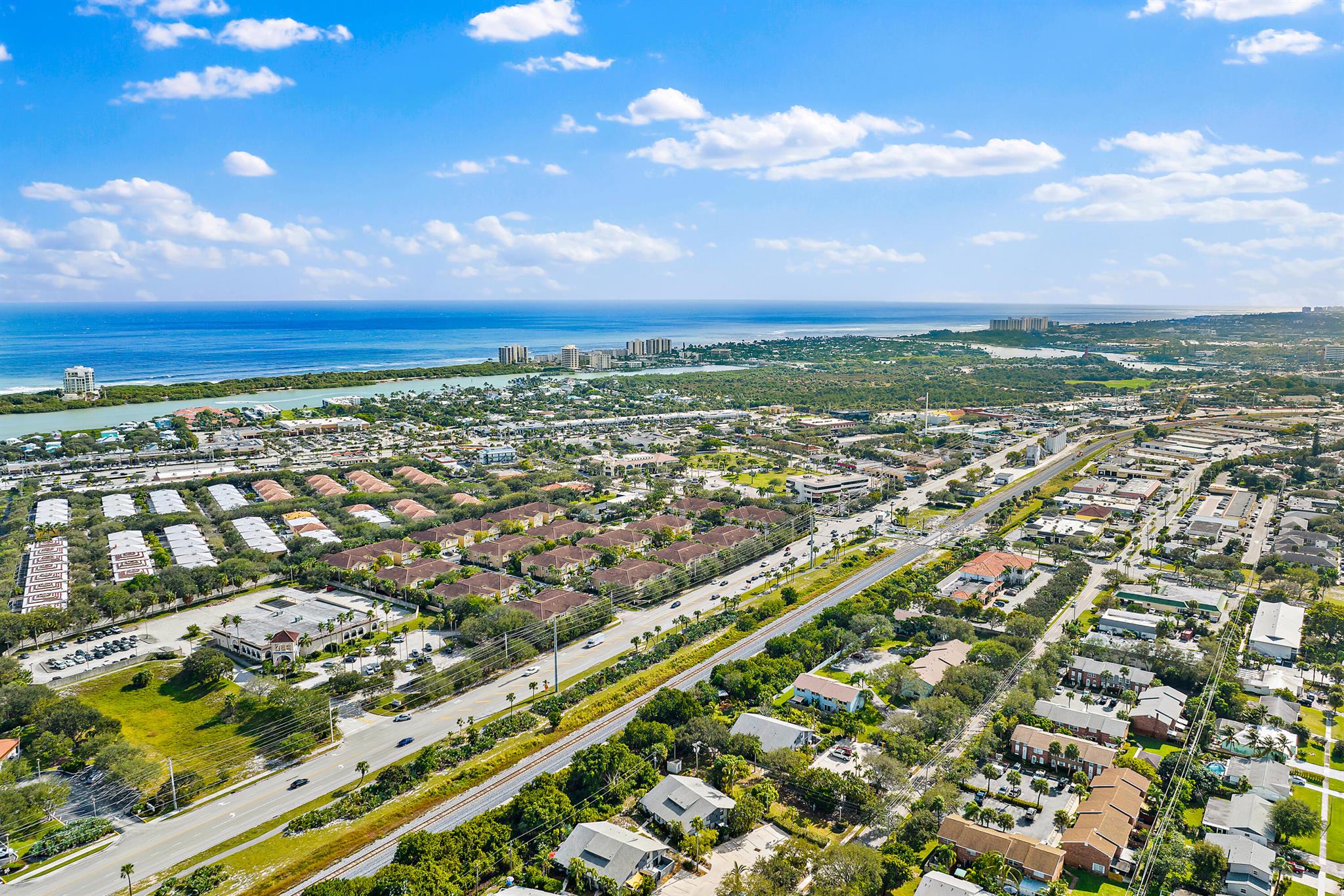 TEQUESTA TRACE CONDO - Residential Lease