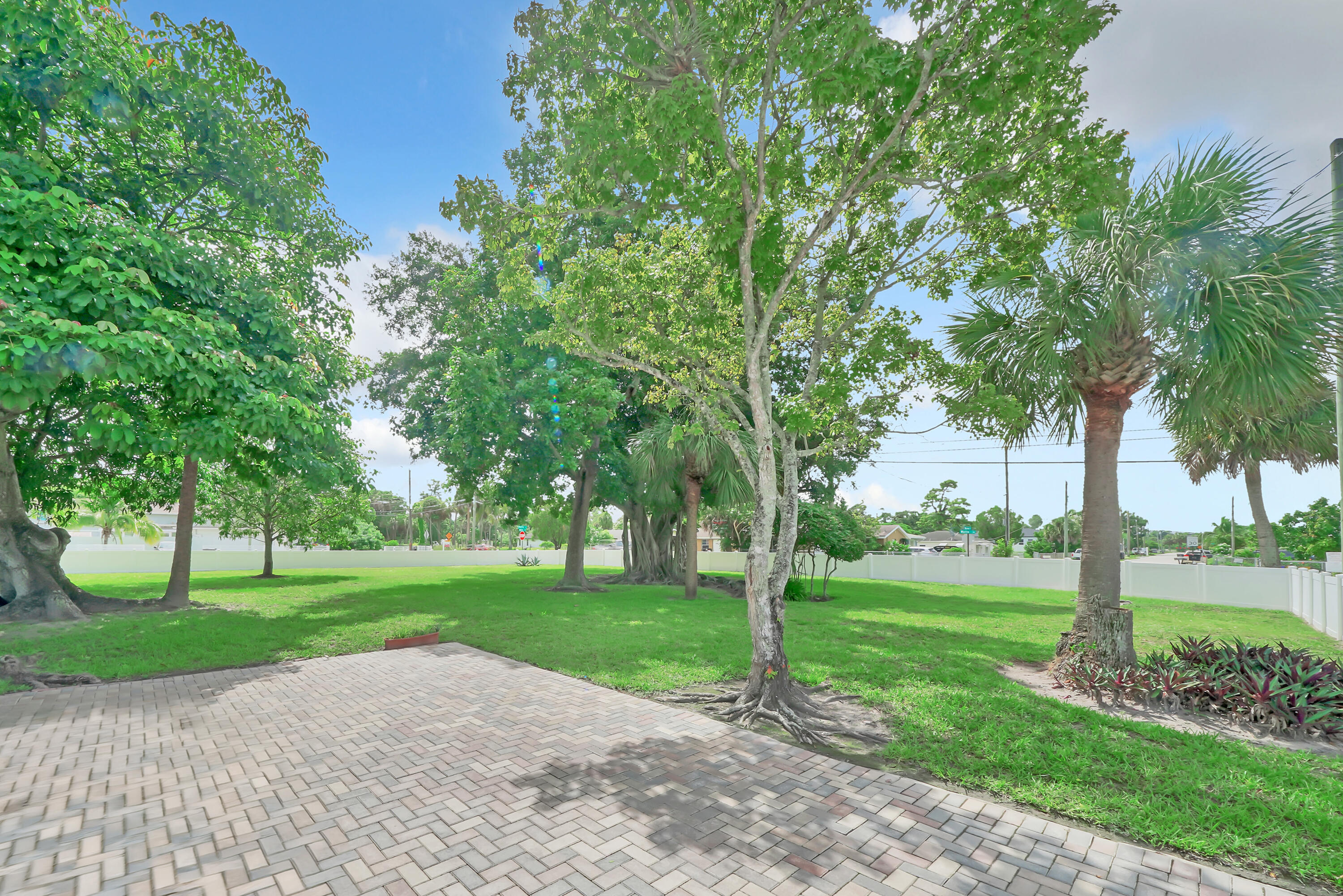 BOULEVARD ESTATES - Residential