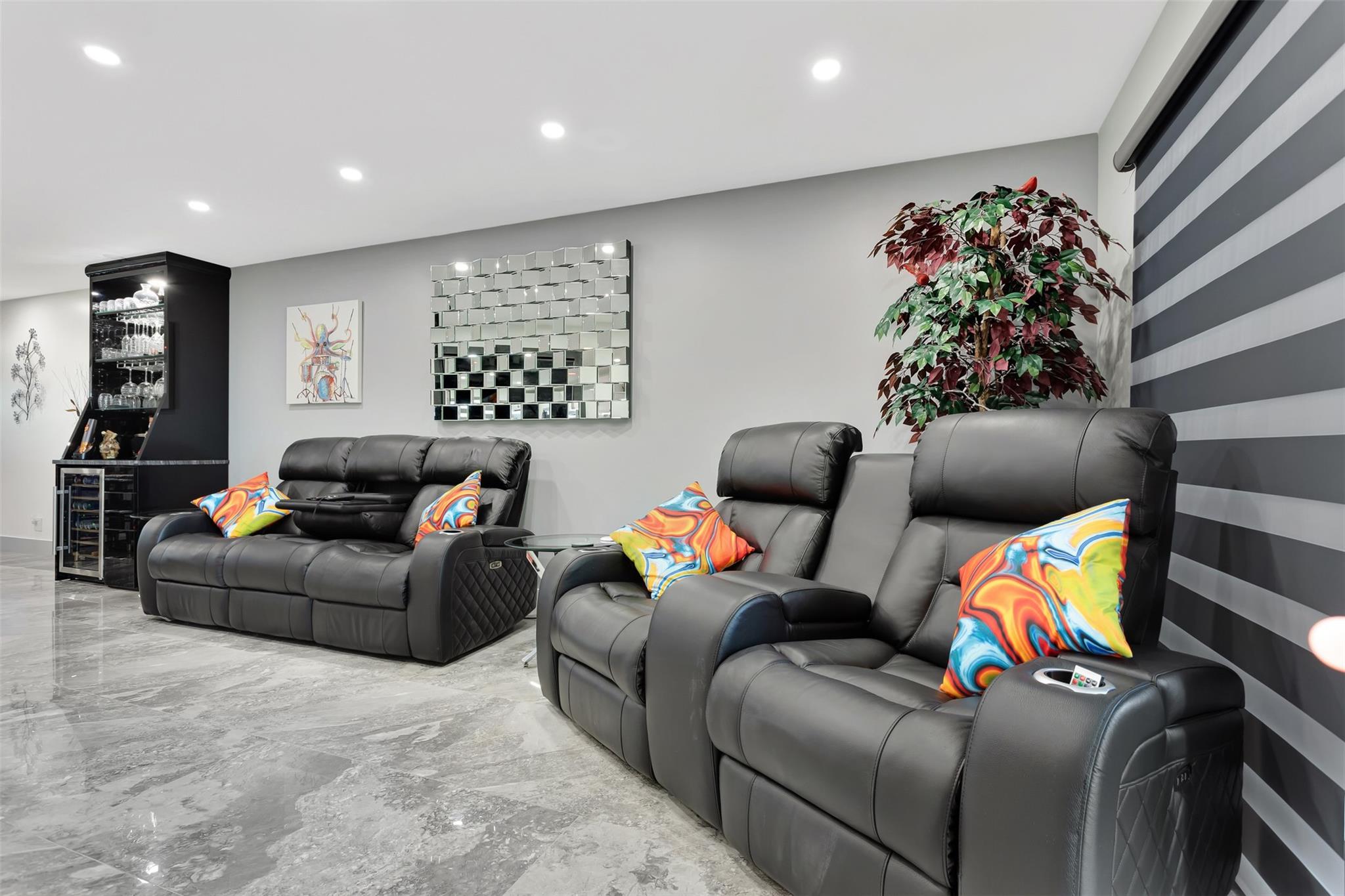WYNMOOR VILLAGE - Residential