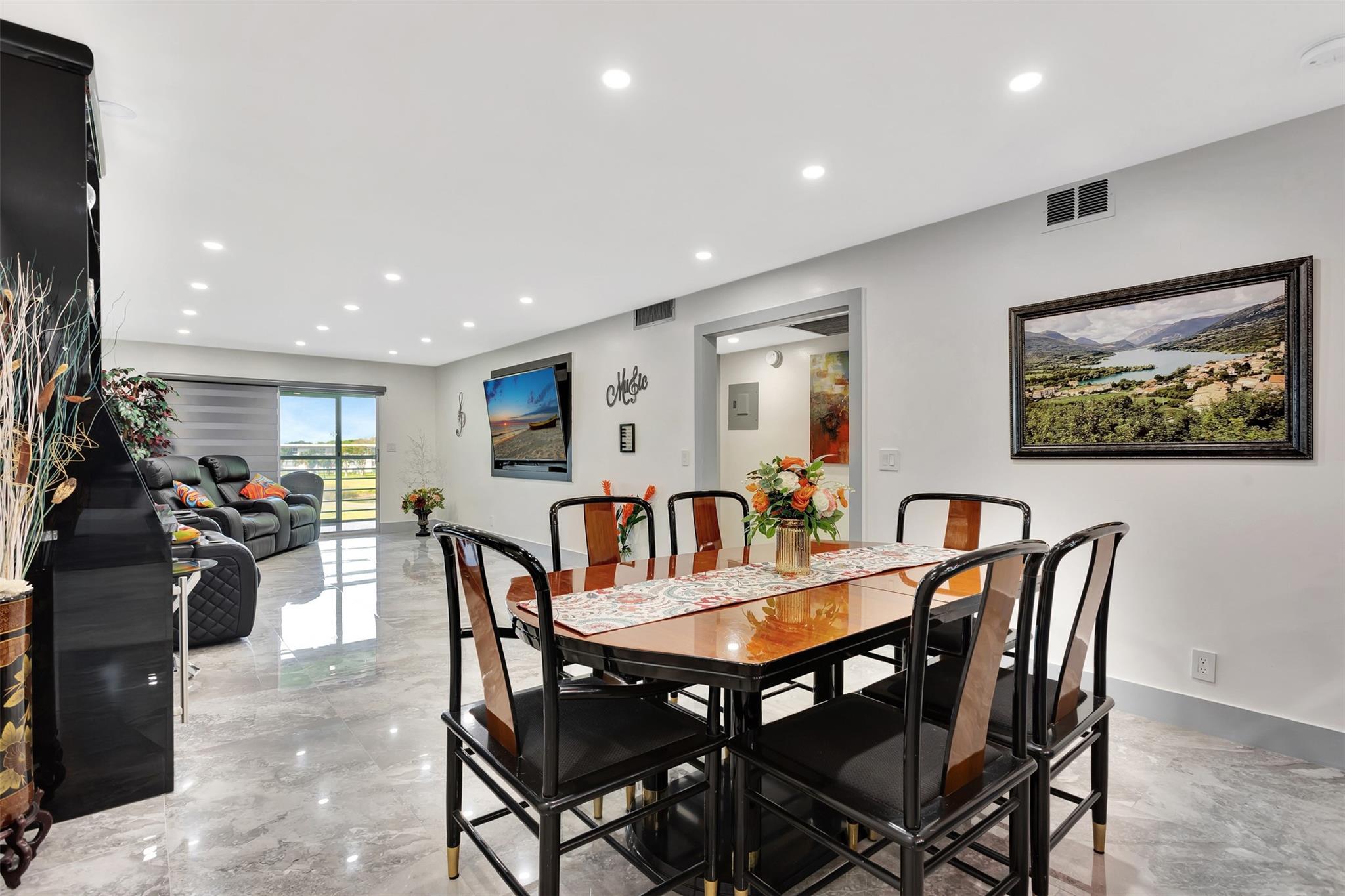 WYNMOOR VILLAGE - Residential