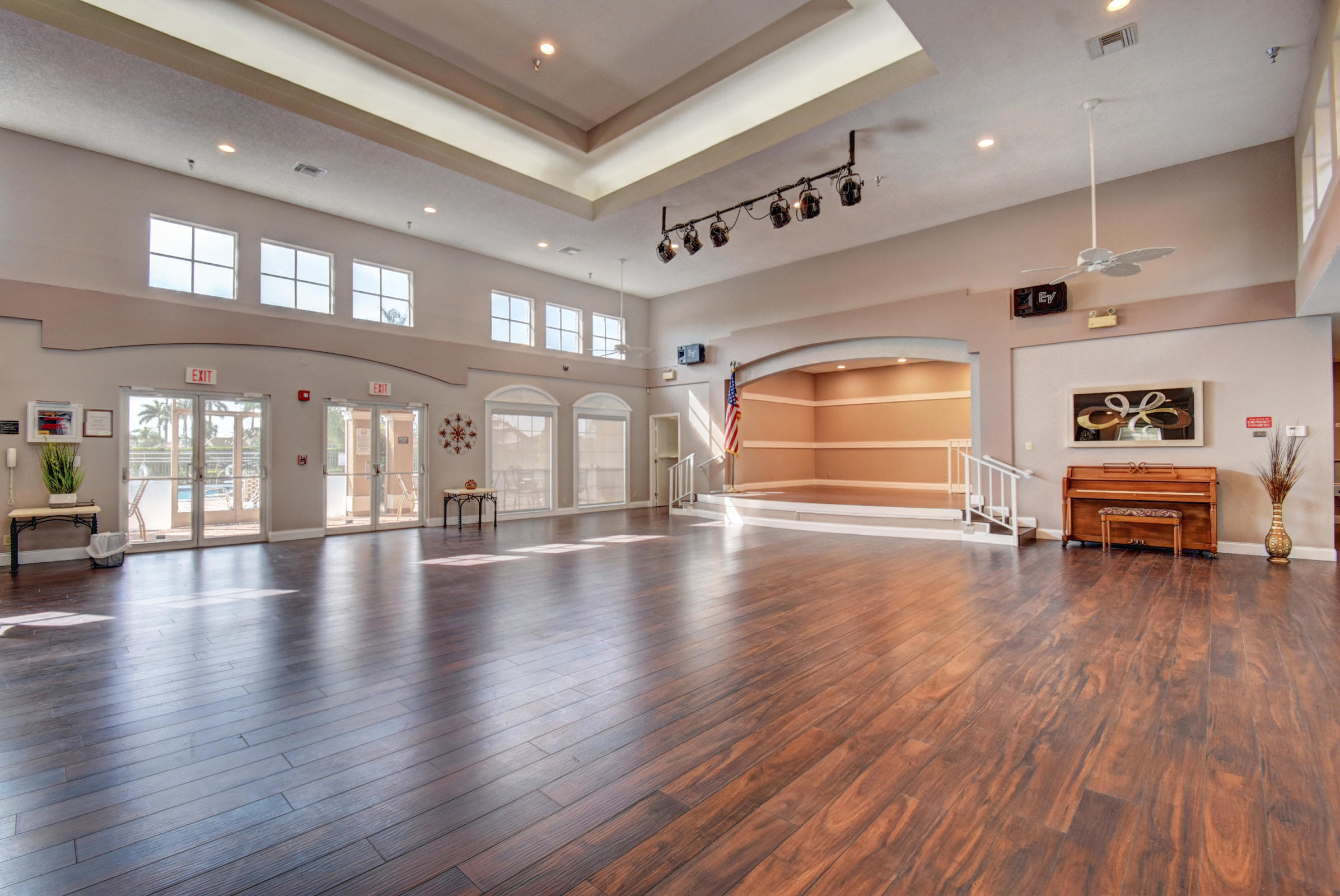 SWEETWATER 4 - Residential