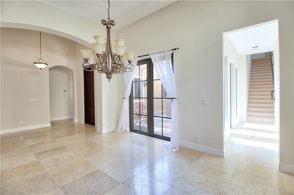 8166 Emerald AVE