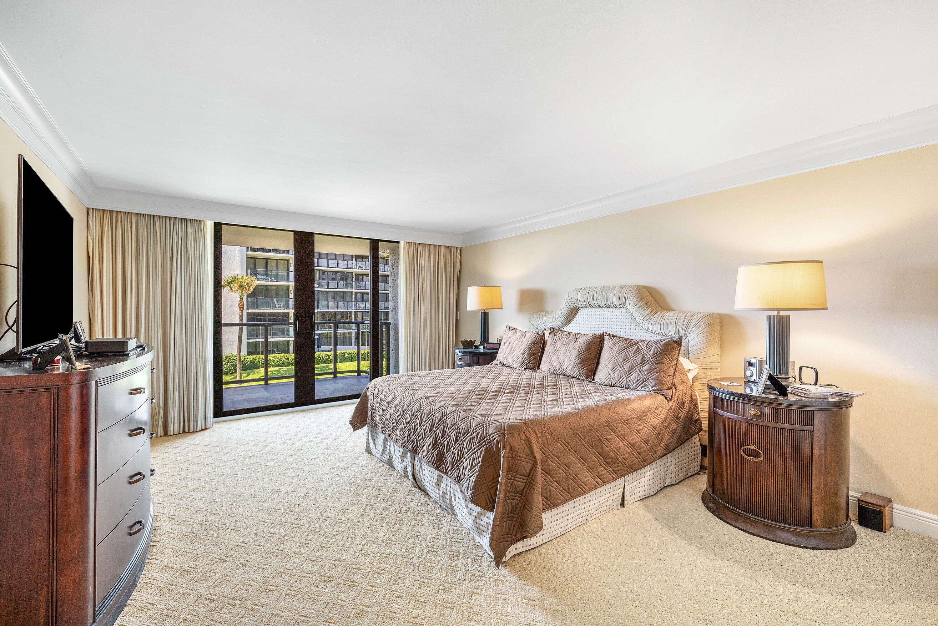 HALCYON OF PALM BEACH - Residential