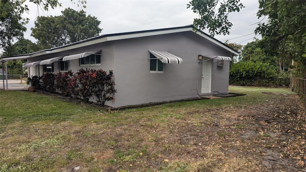 Photo of 2080 SW 38th Avenue, Fort Lauderdale, FL 33312 (MLS # F10502798)