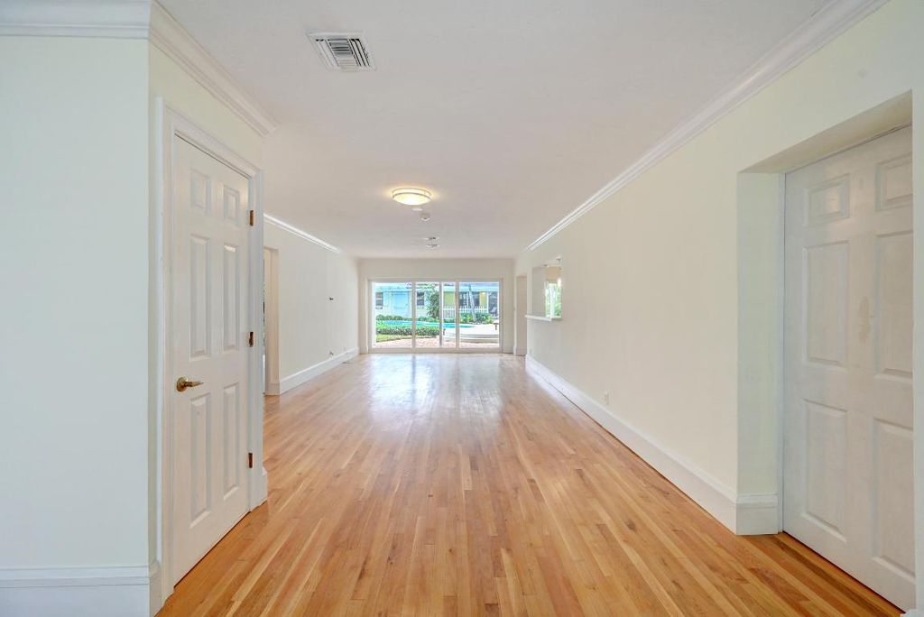 Photo of 712 SE 6 Court, Fort Lauderdale, FL 33301 (MLS # R10928123)