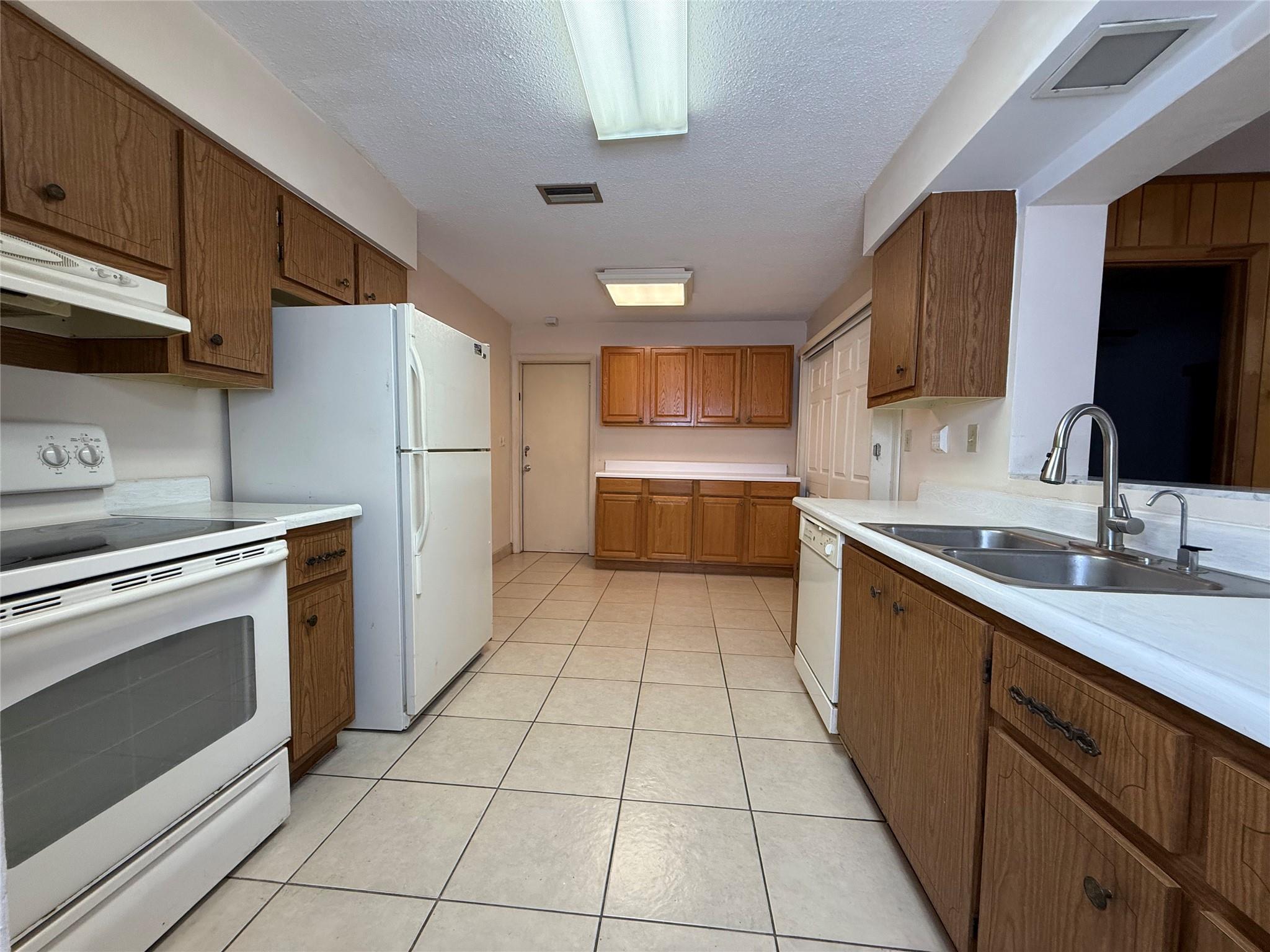 Mainlands Of Tamarac Lake - Residential Lease