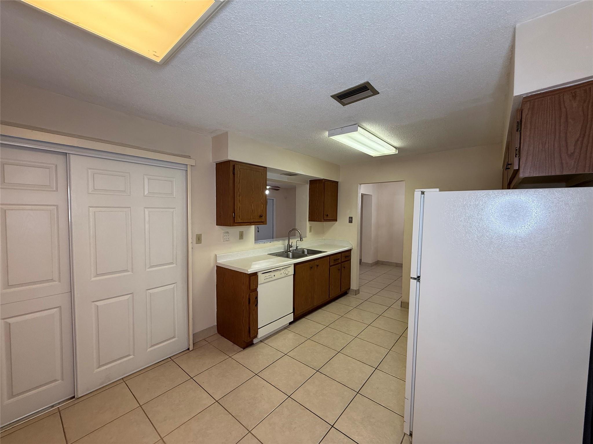 Mainlands Of Tamarac Lake - Residential Lease