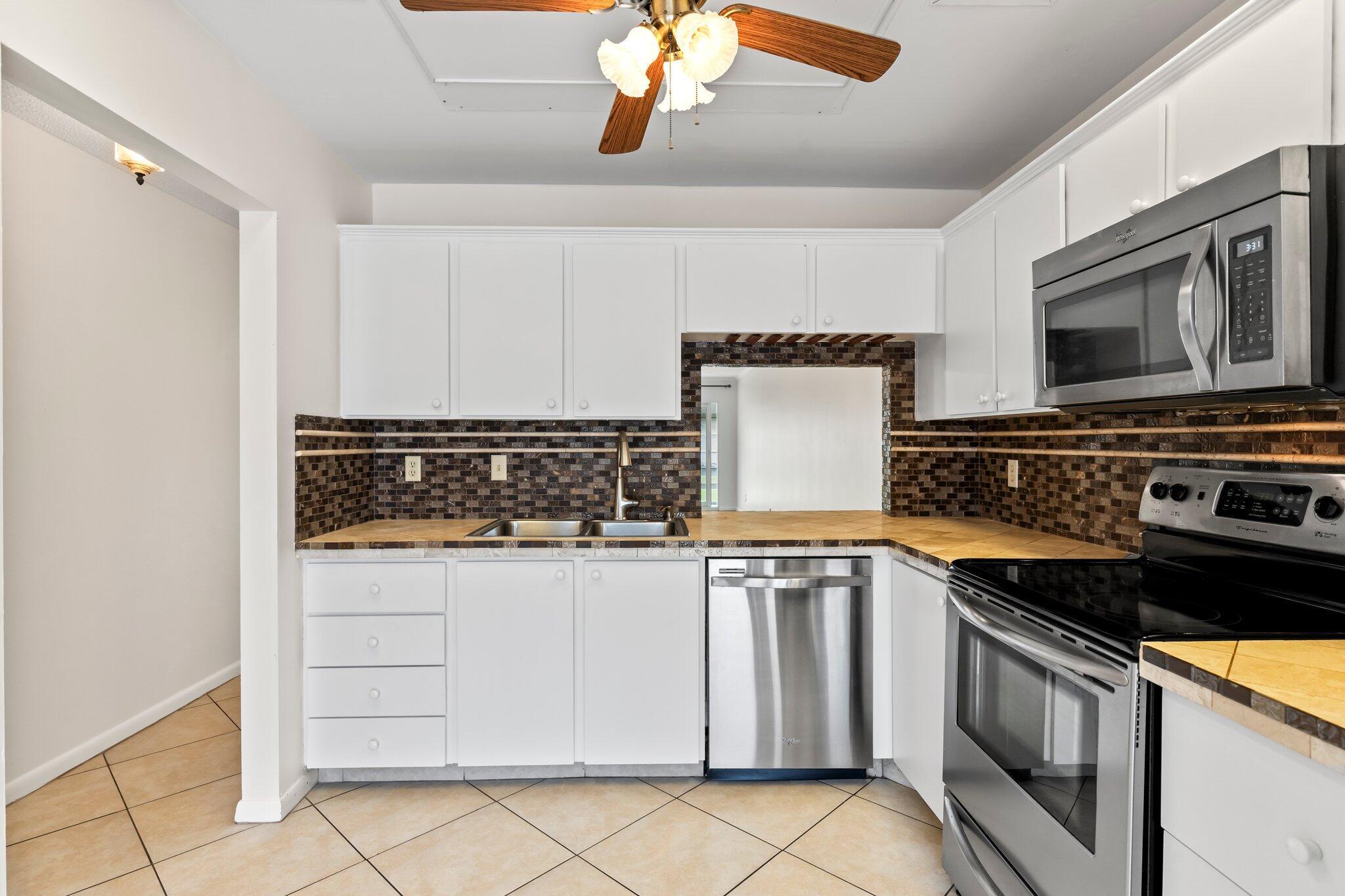 5835 Honeybell Court 37
