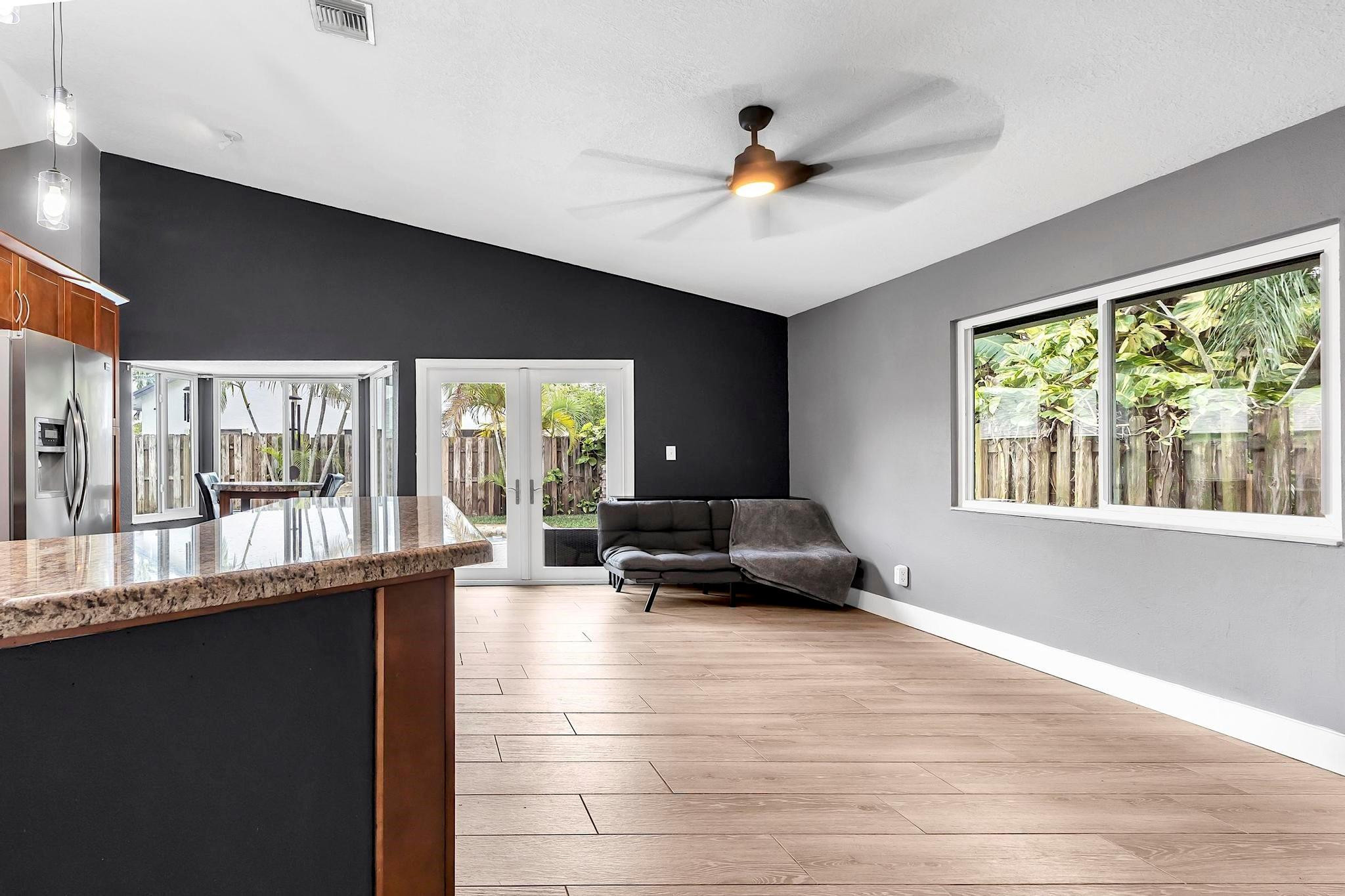 Jero Sub 105-25 B - Residential