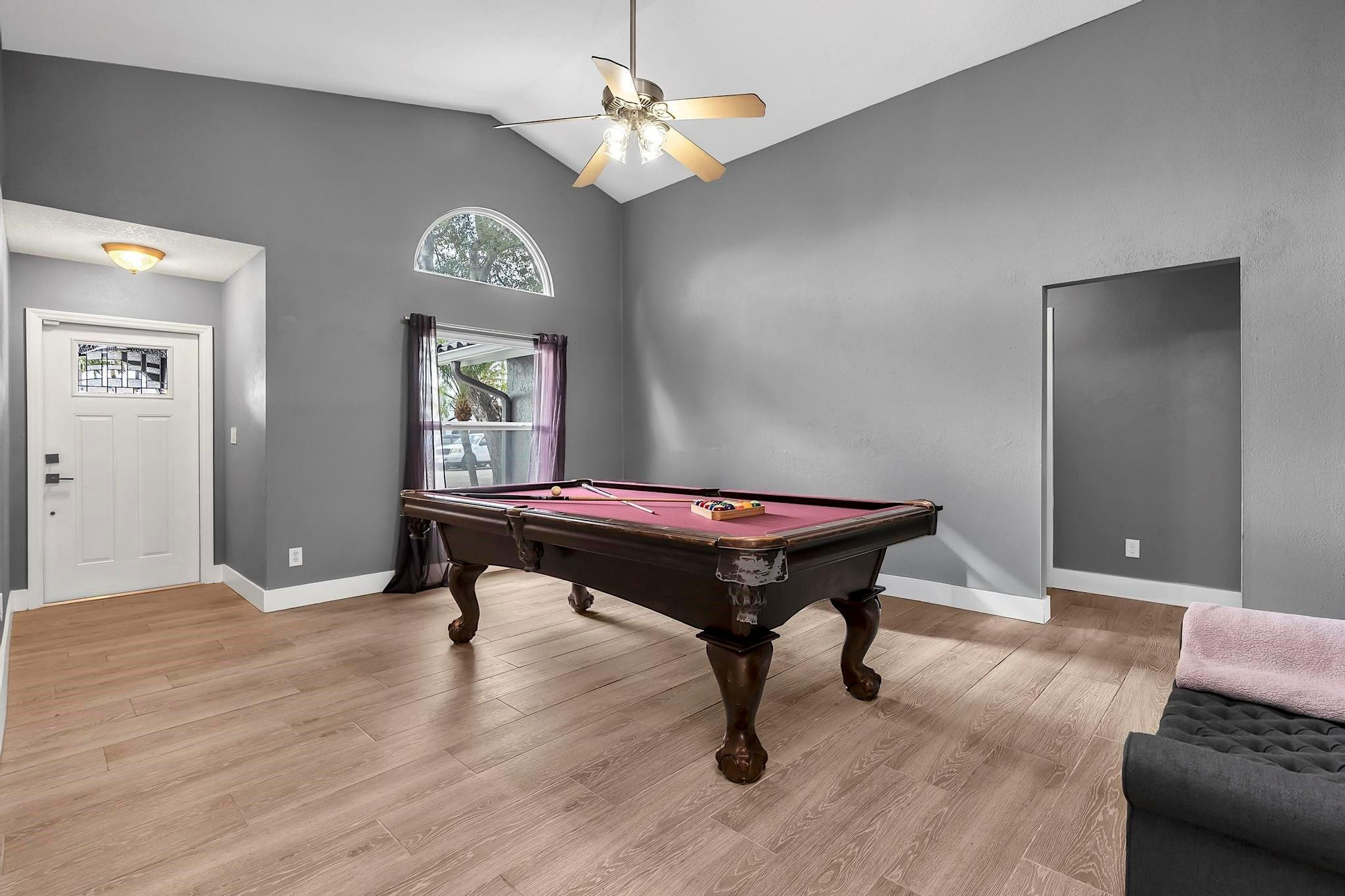 Jero Sub 105-25 B - Residential