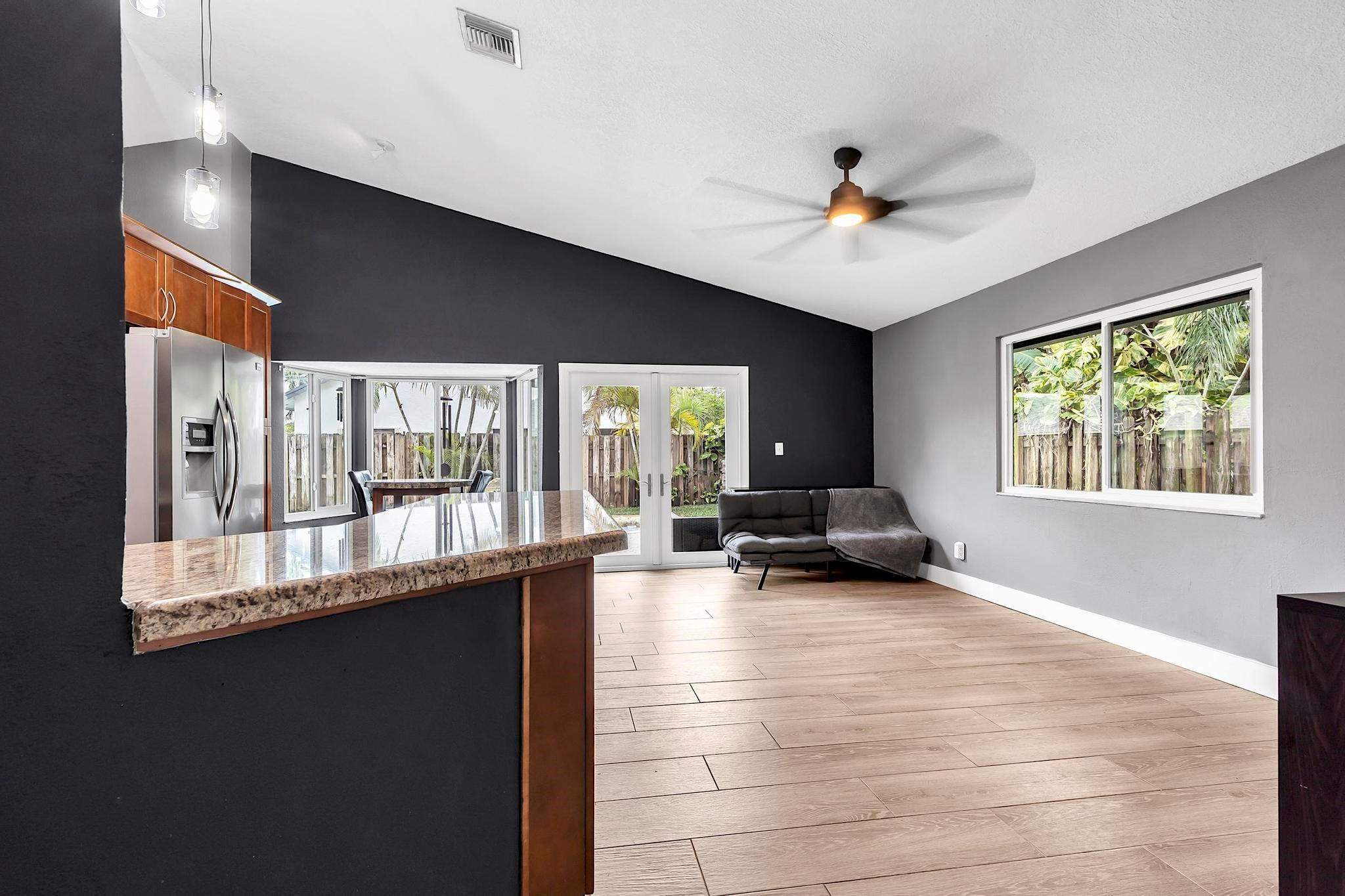 Jero Sub 105-25 B - Residential