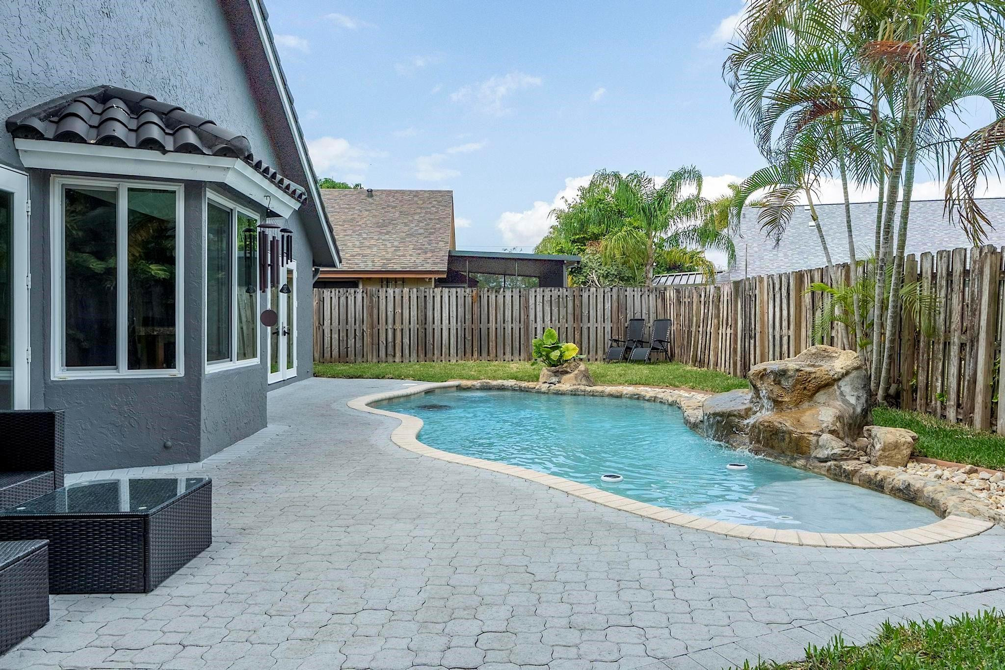 Jero Sub 105-25 B - Residential