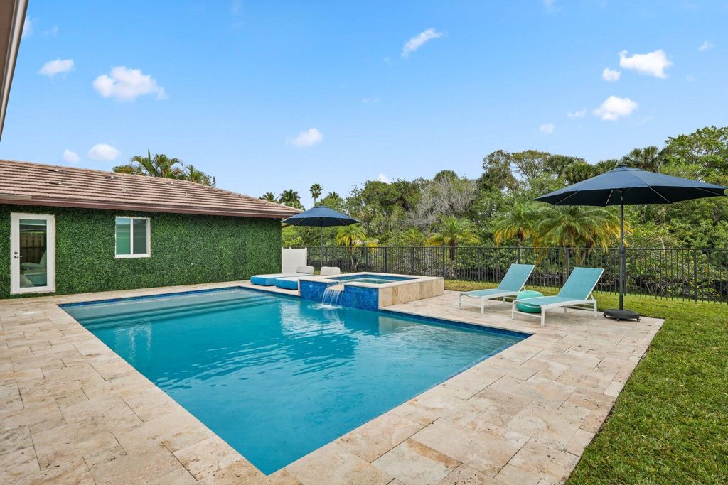 Photo of 20984 Shady Vista Lane, Boca Raton, FL 33428 (MLS # R11154597)