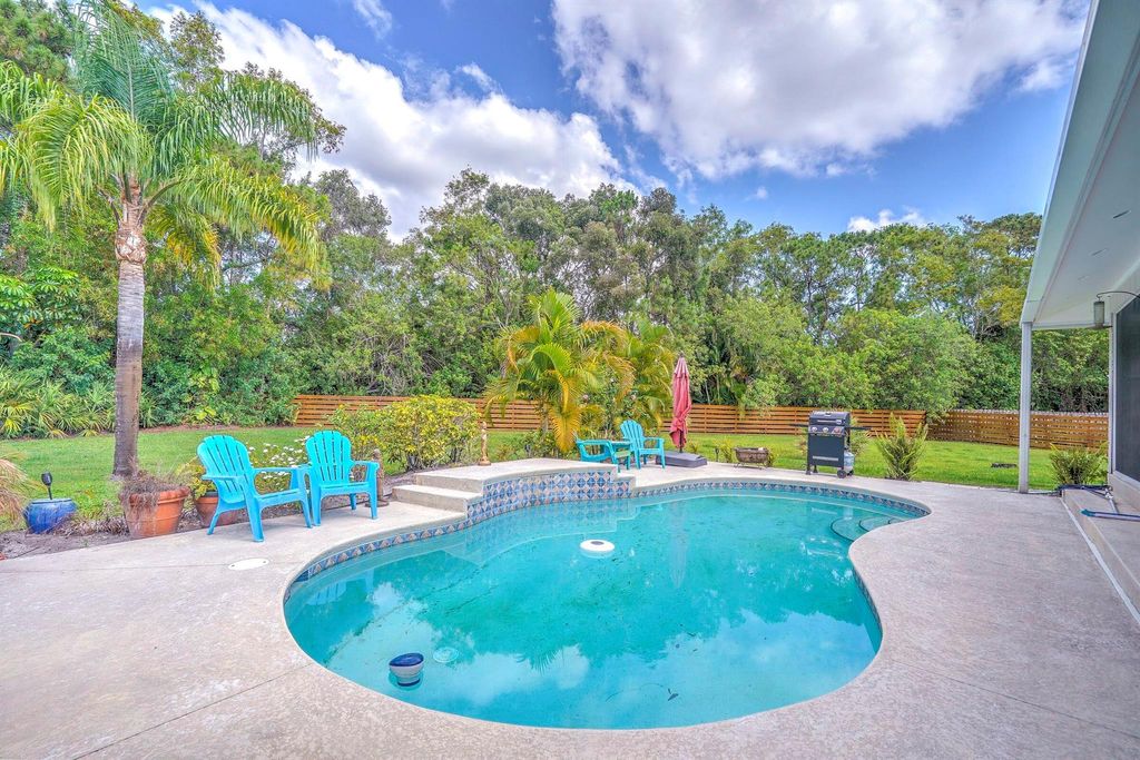 Photo of 2225 SE Meadow Glen, Stuart, FL 34997 (MLS # R10988357)