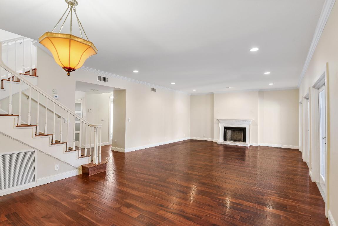 CHARLESTON PLACE - Residential