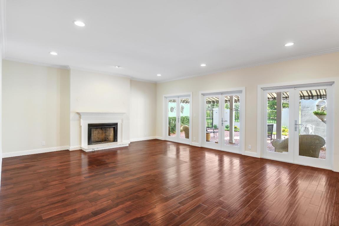 CHARLESTON PLACE - Residential