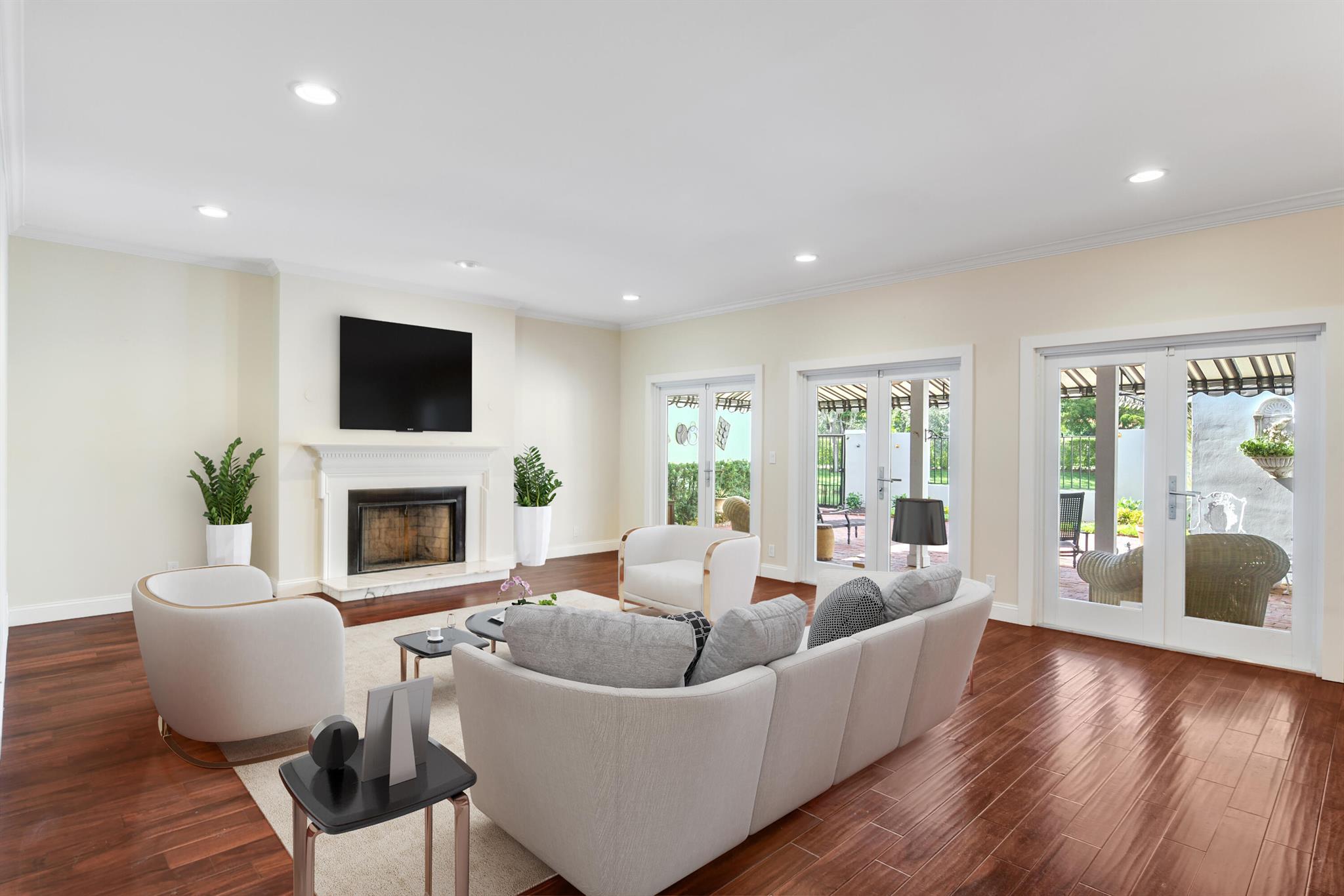 CHARLESTON PLACE - Residential